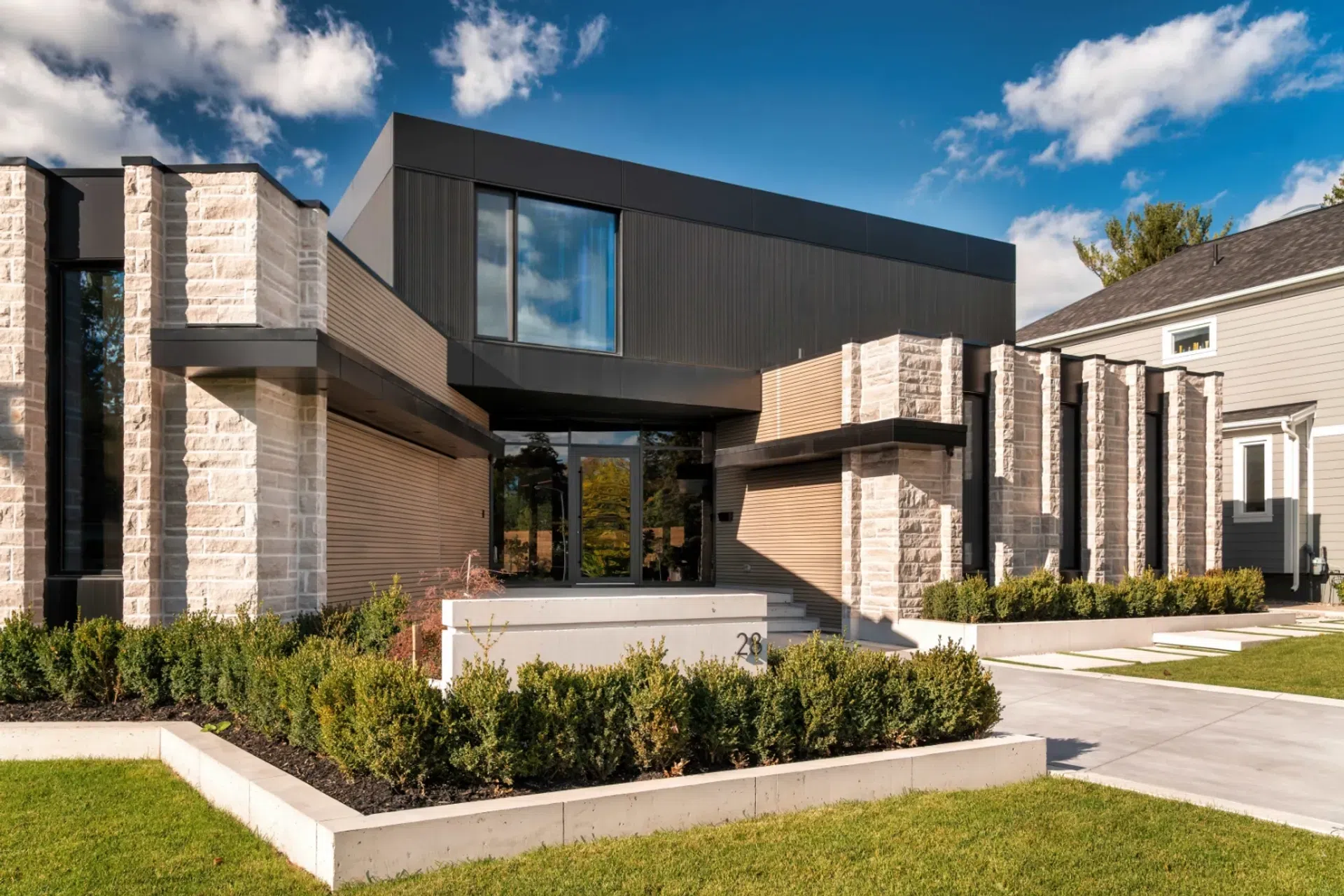 smpl-Design-Studio-broadleaf-modern-2.webp