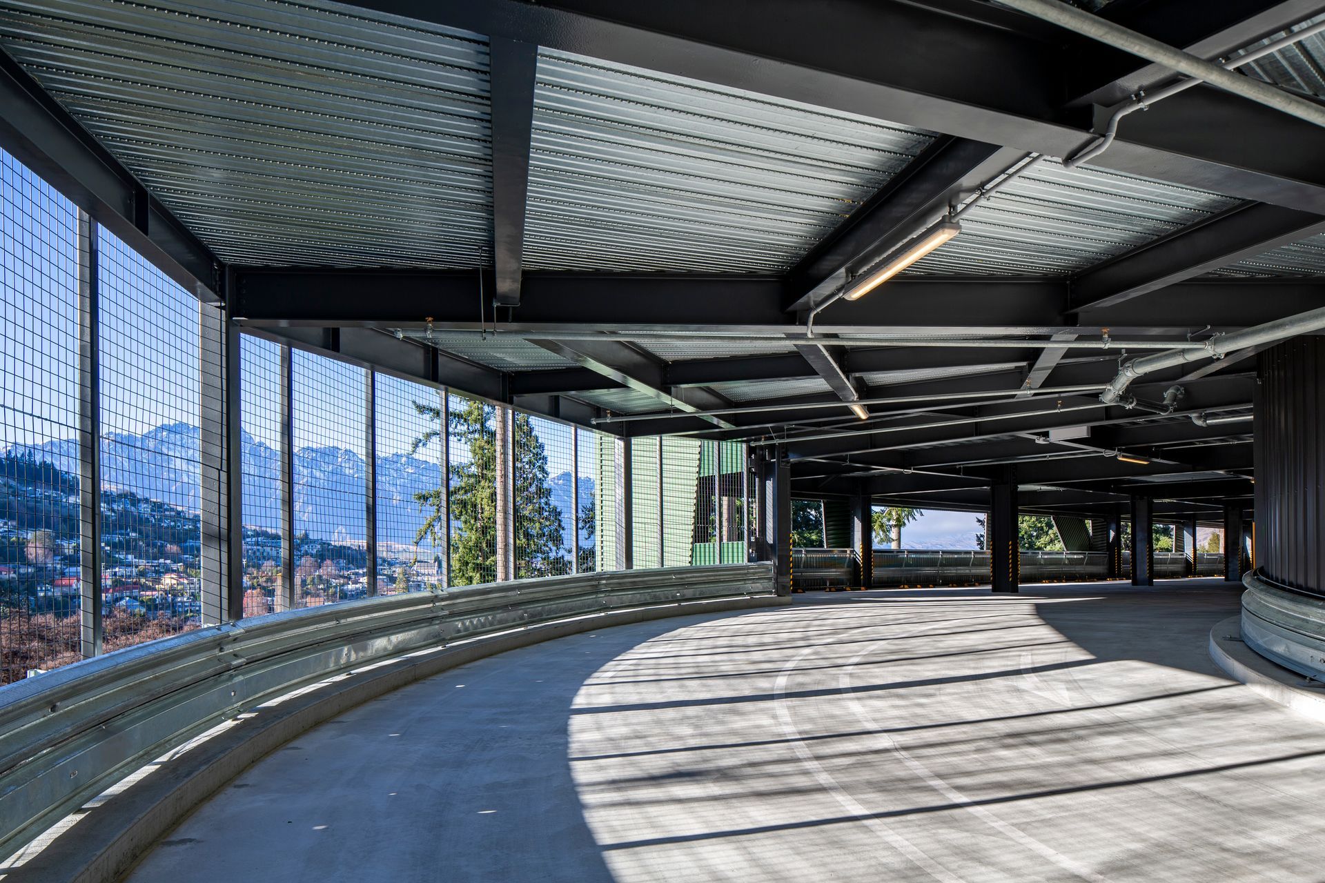 SkylineBottomTerminalCarpark017.JPG