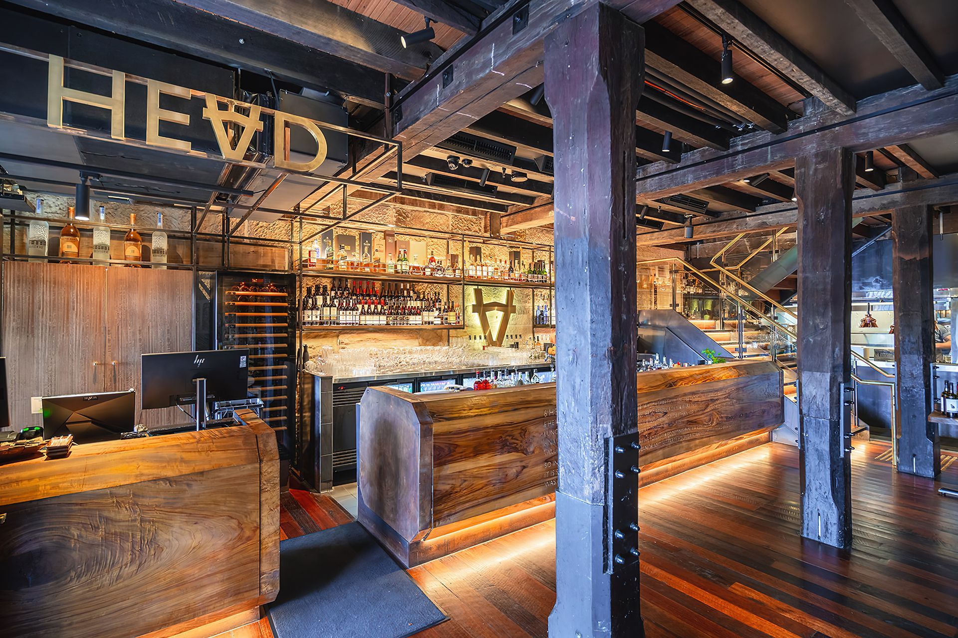 6HEAD-Premium-Steak-Restaurant02-gigapixel-standard-scale-200x.jpg