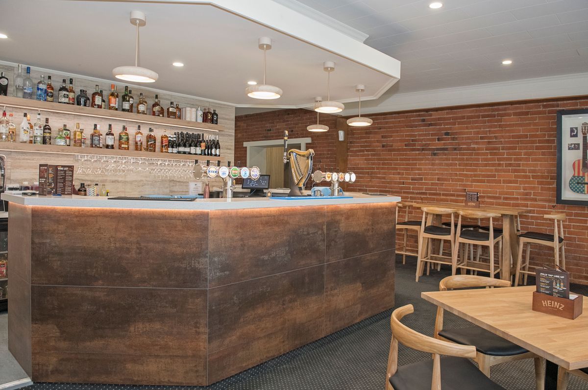 Jolly Burgers & Beers