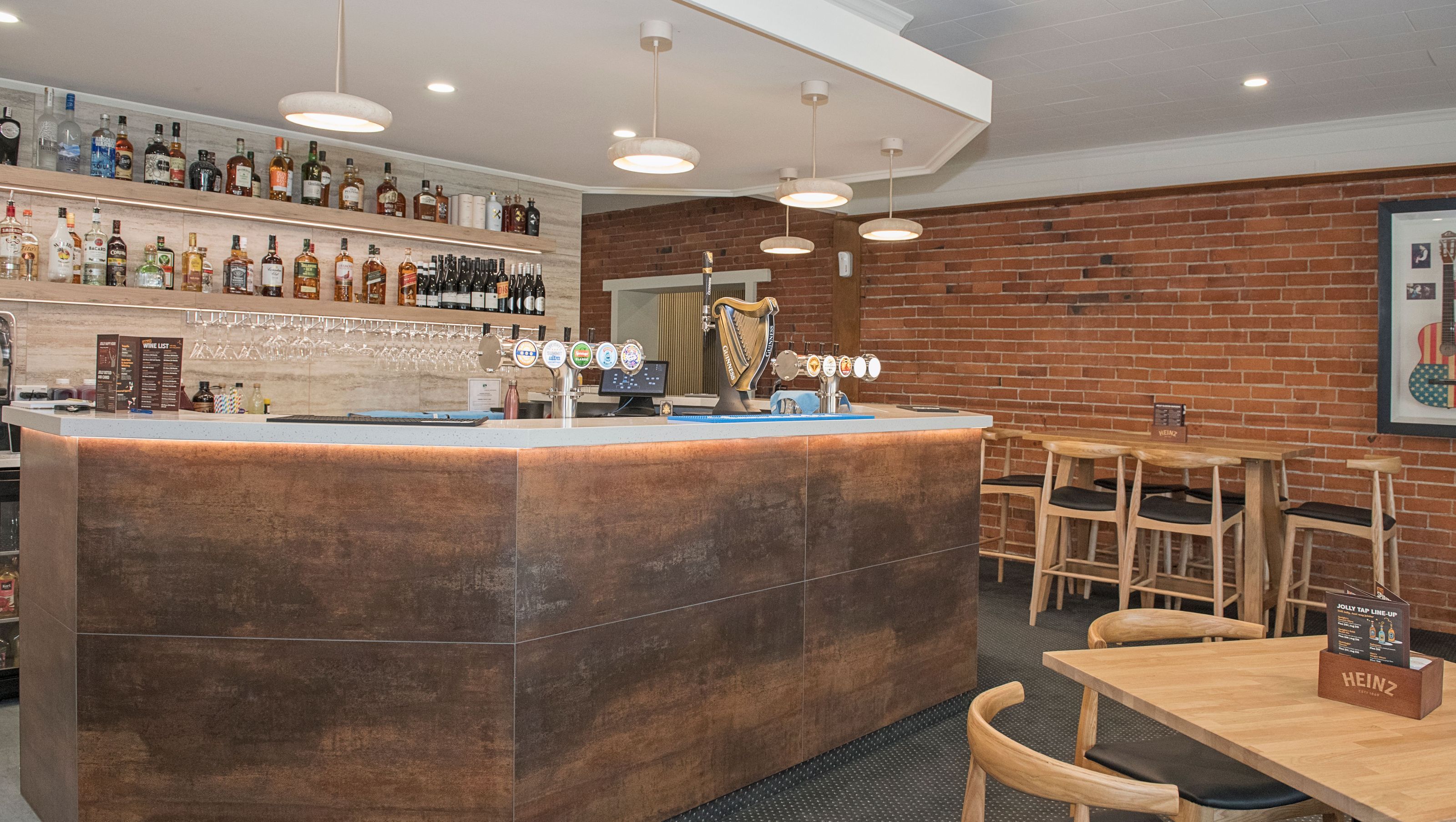 Jolly Burgers & Beers
