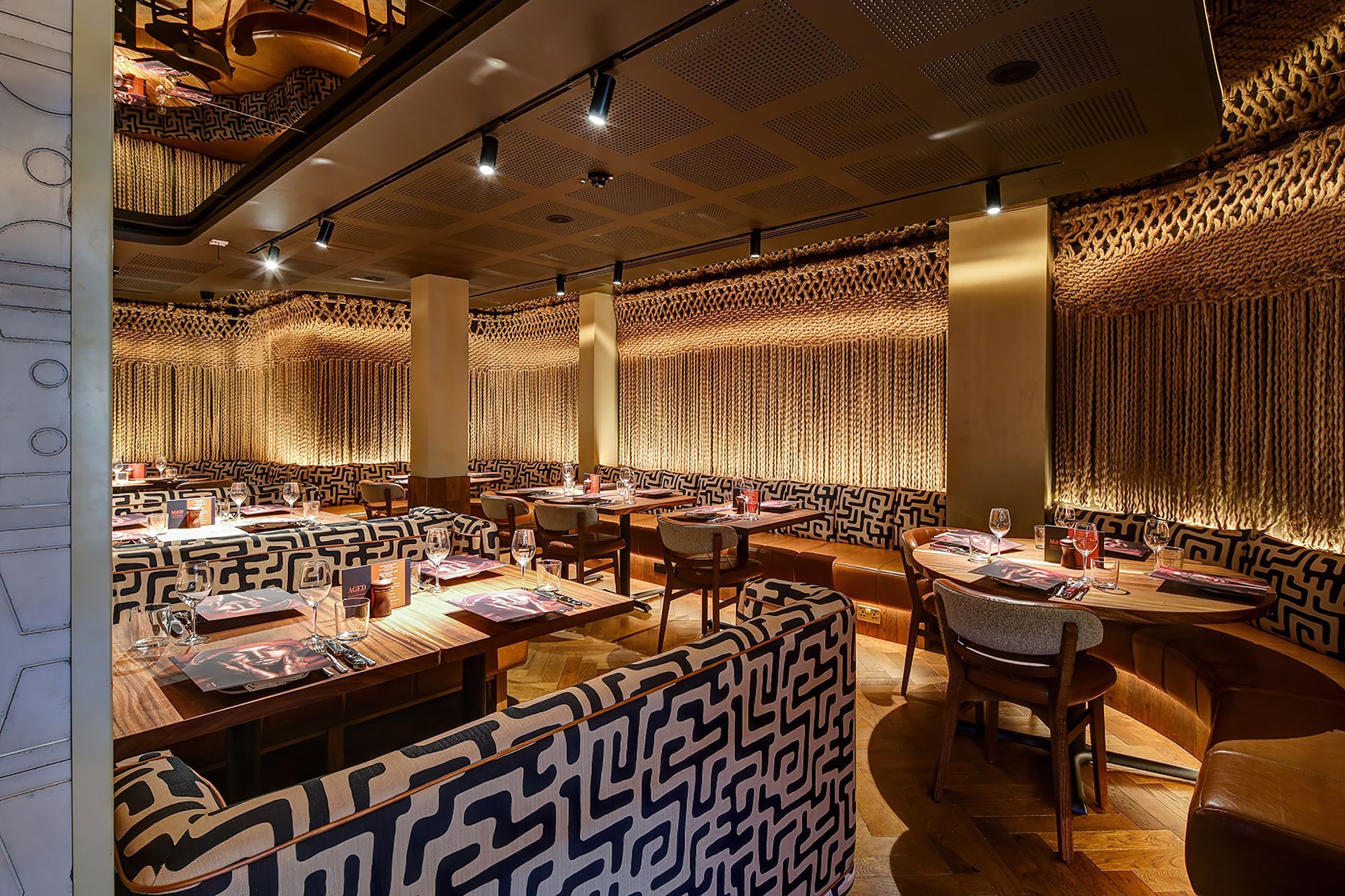 Meat-Wine-Co-Mayfair16-gigapixel-standard-scale-200x.jpg