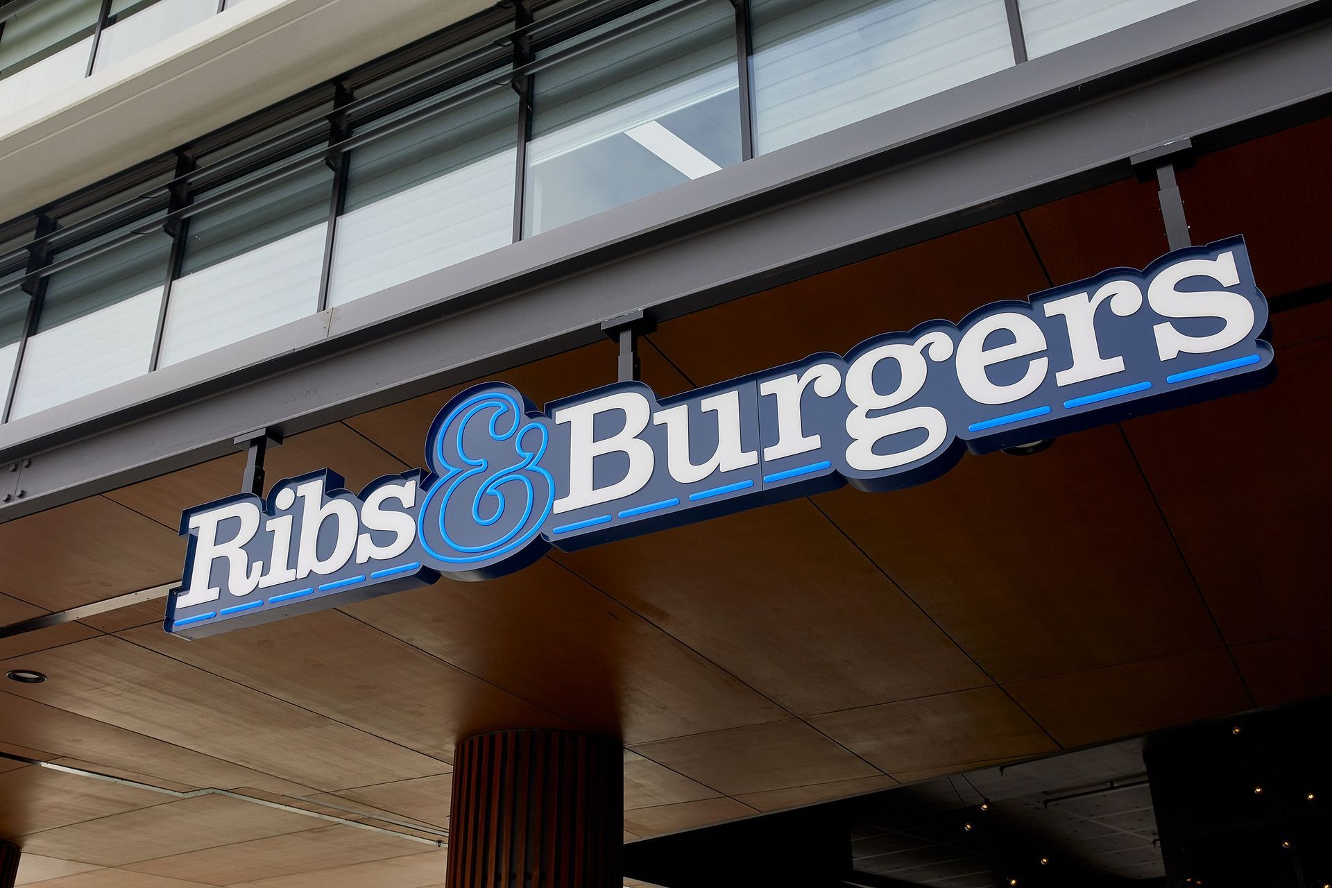 Ribs-Burgers-Bella-Vista04-v2.jpg