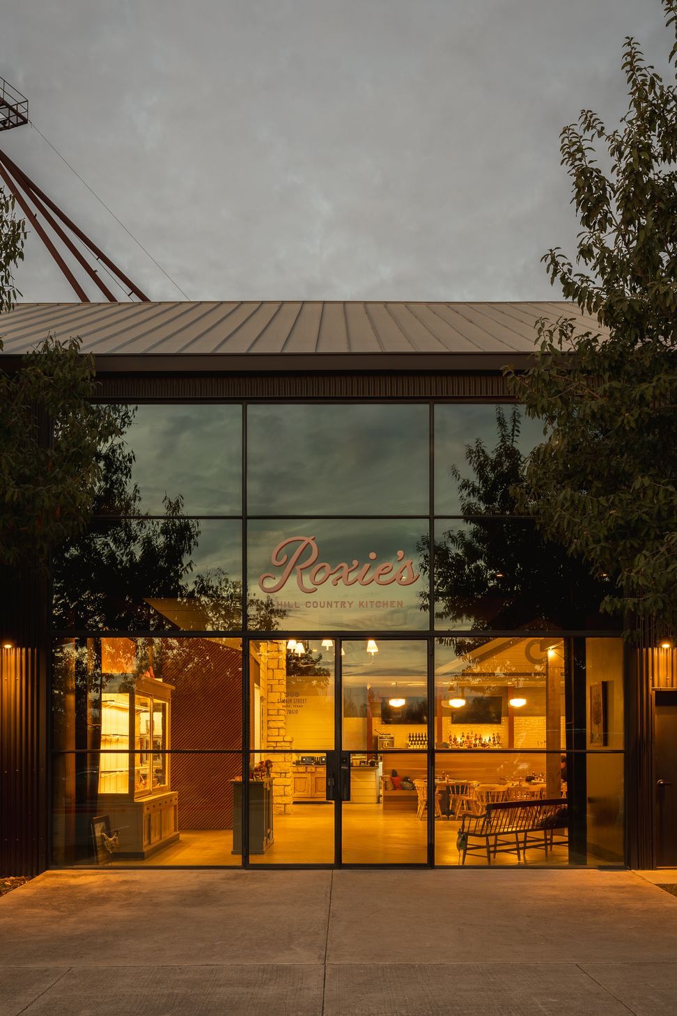 Roxies-Restaurant-Exterior-Entry-ALIGN-Austin-Architects.jpg