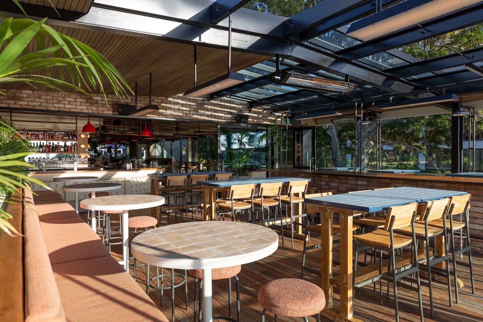 ZMuEHdAxsiBwXguctrl-space-interior-design-auckland-hospitality-Takapuna-Surf-Club881A0150.jpeg