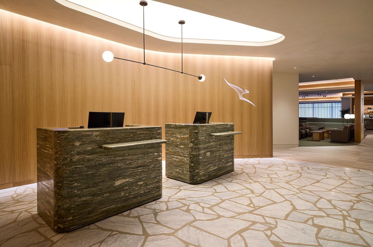 Qantas Lounge