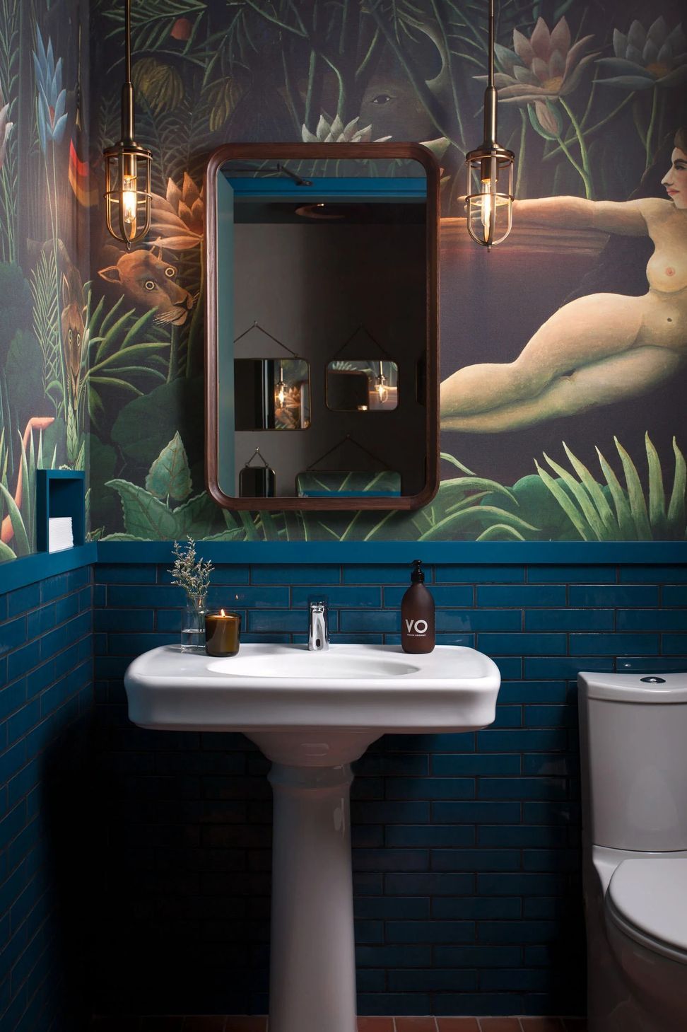 imgi55TheMaverick11-Rousseau-Restroom.jpg