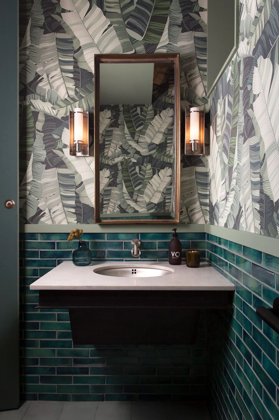 imgi56TheMaverick10-Tropical-Restroom.jpg