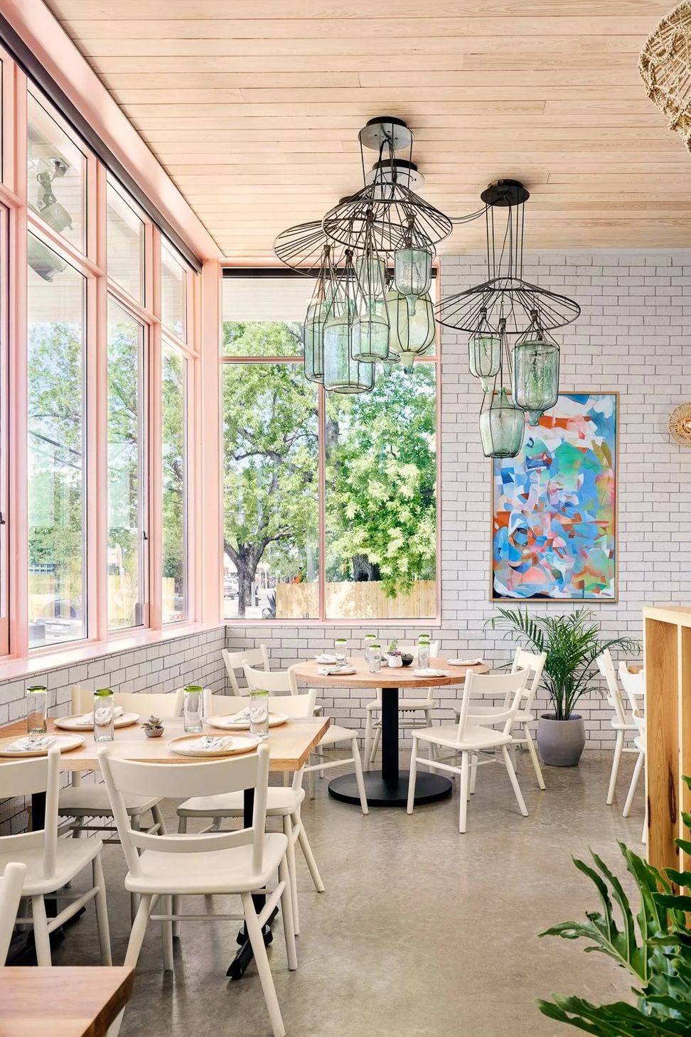 imgi83allison2Bburke2Binterior2Bdesignaustin2Binterior2Bdesignercasey2Bdunnsuerte2Brestaurant4.jpg