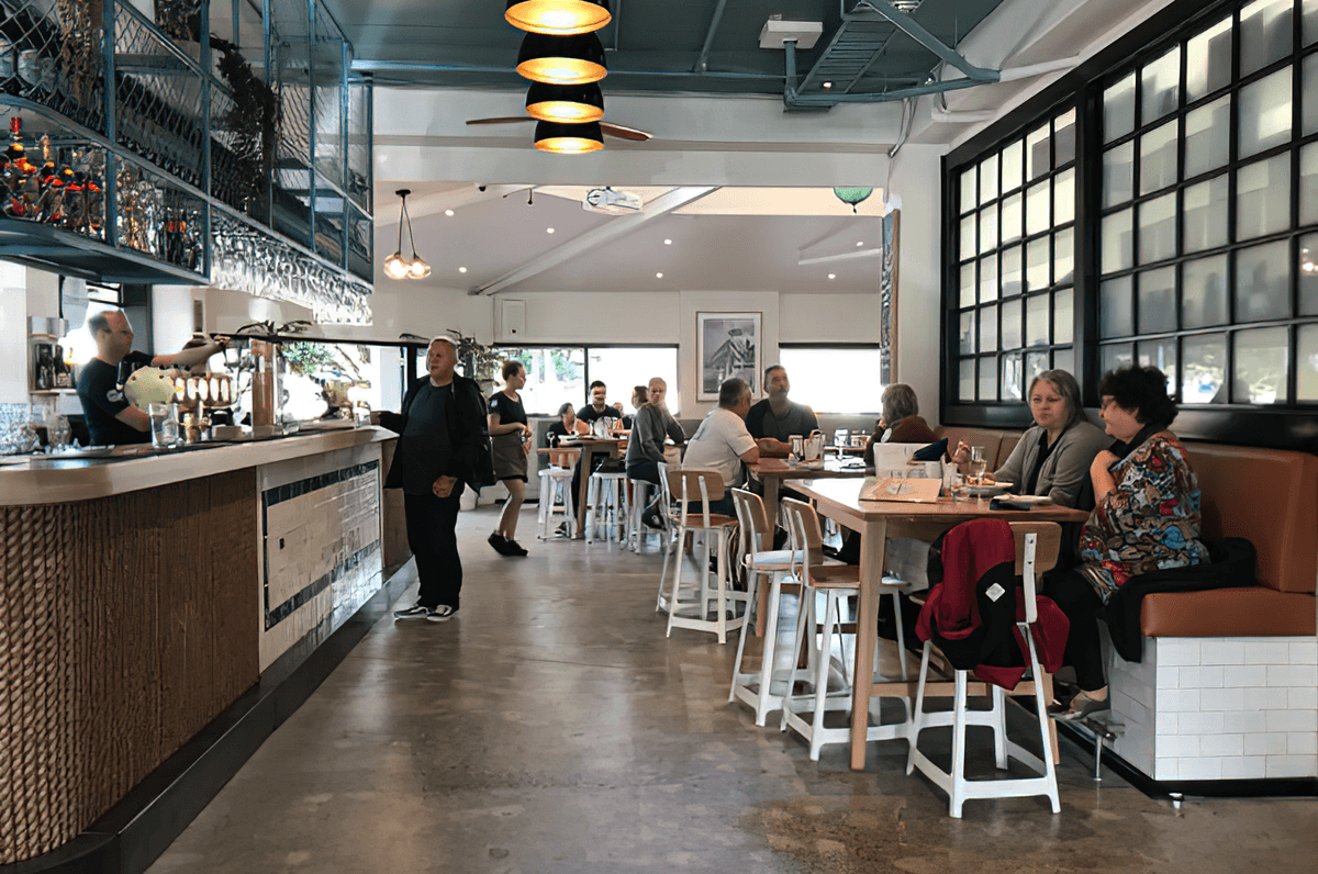 Shoreward Bar & Kitchen