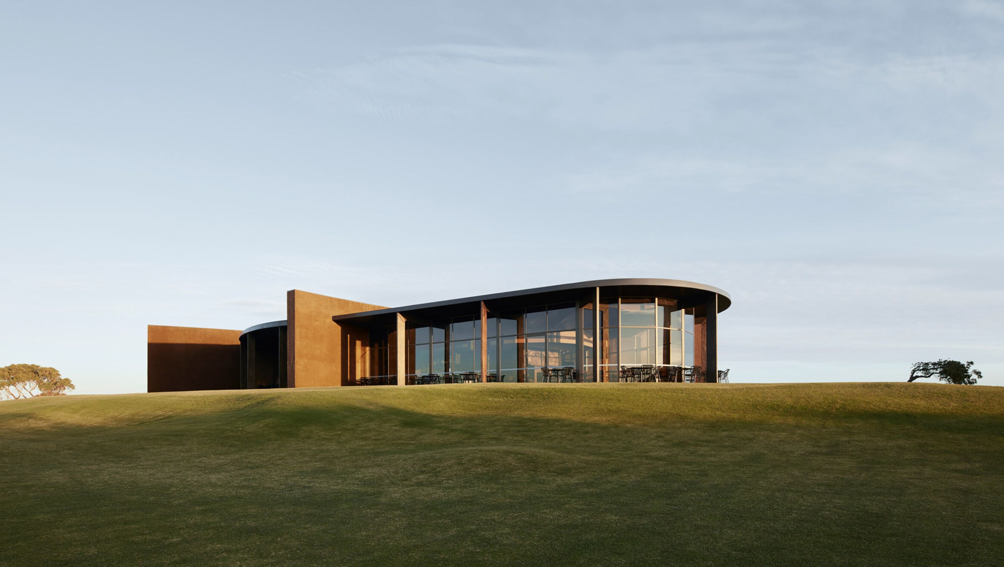 Lonsdale Links