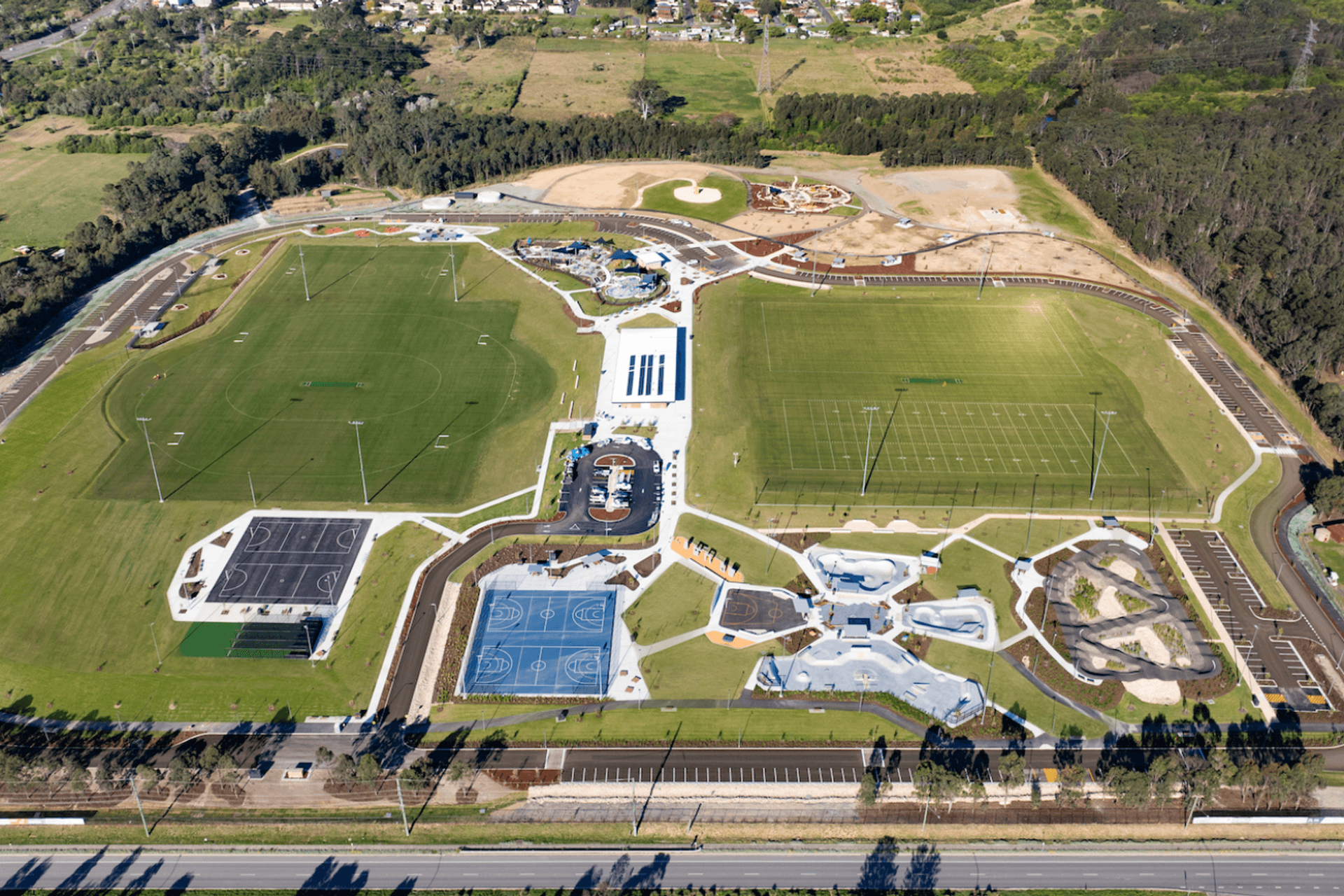 Gipps-Street-Recreation-Precinct-Glascott-4.png