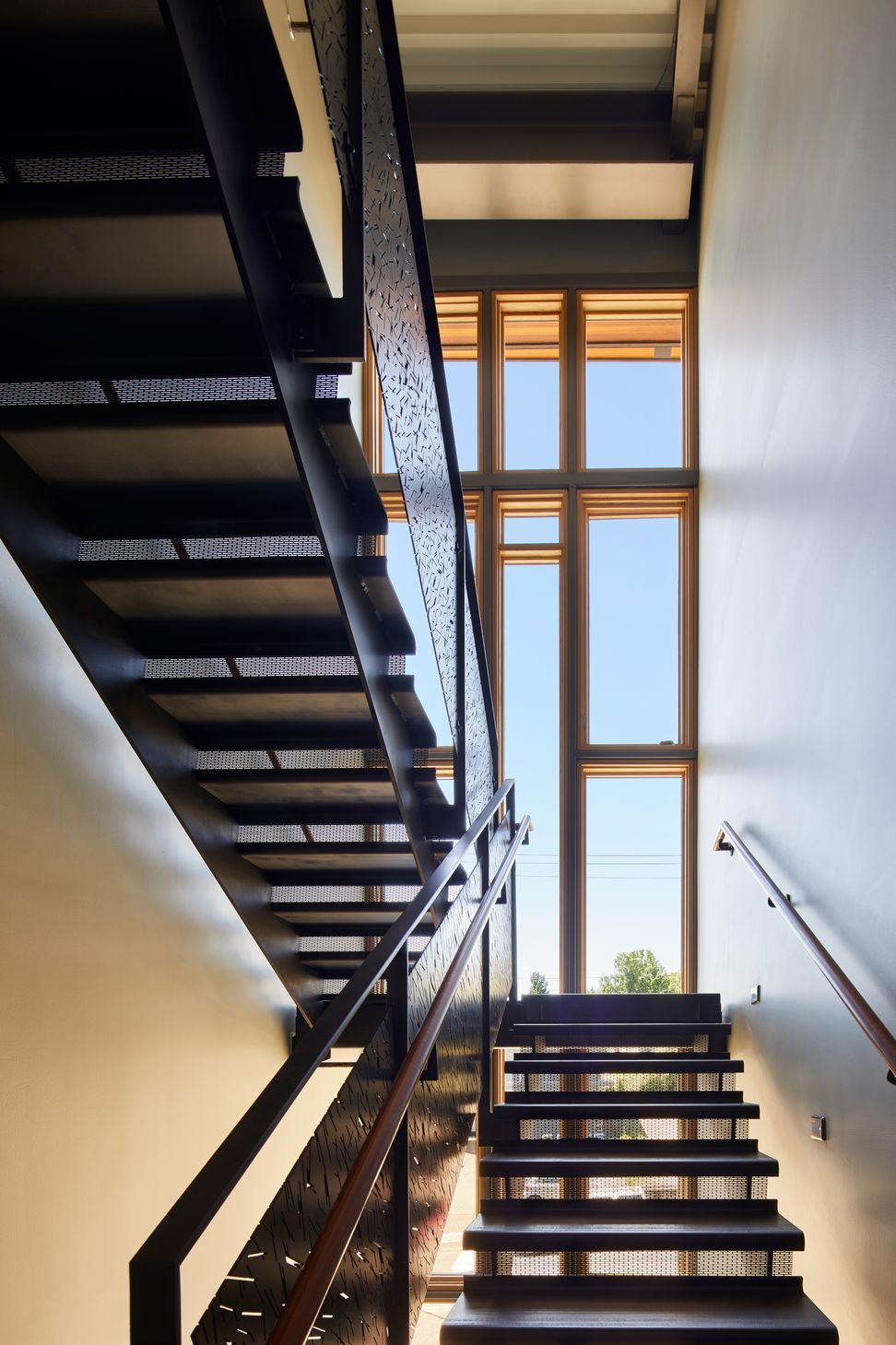 10-FINNE-Svendsen-Building-ap-compressed.jpg
