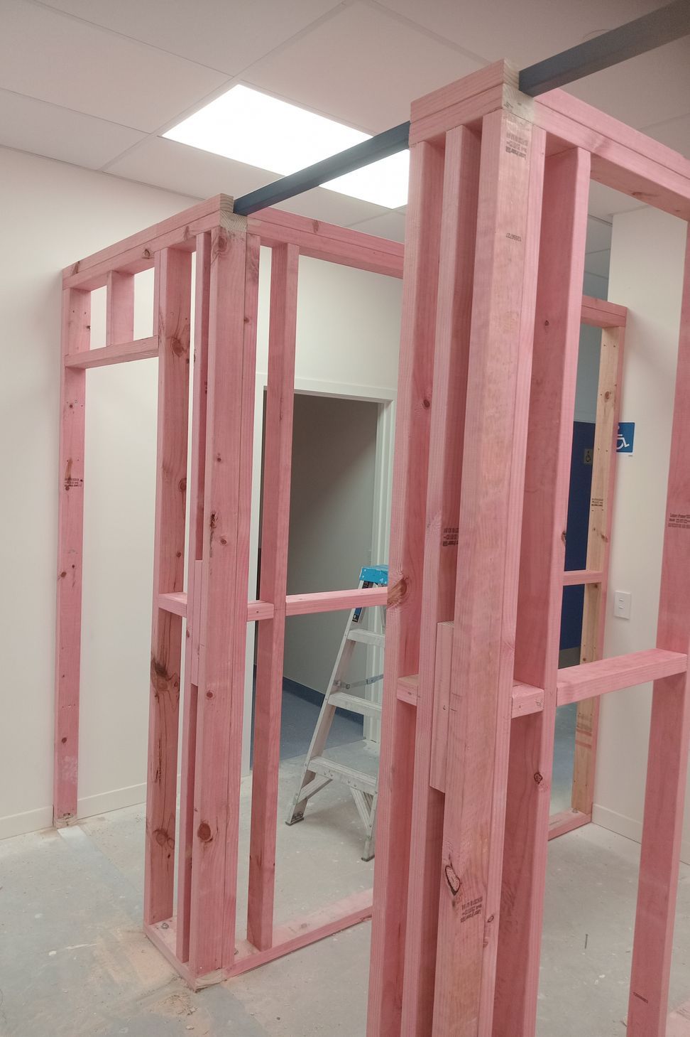 9-42-Thames-St-Oamaru-Caroline-Eve-close-up-of-the-newly-completed-framing-and-steel-support-bar-for-the-changing-rooms-JDBuilders.jpg