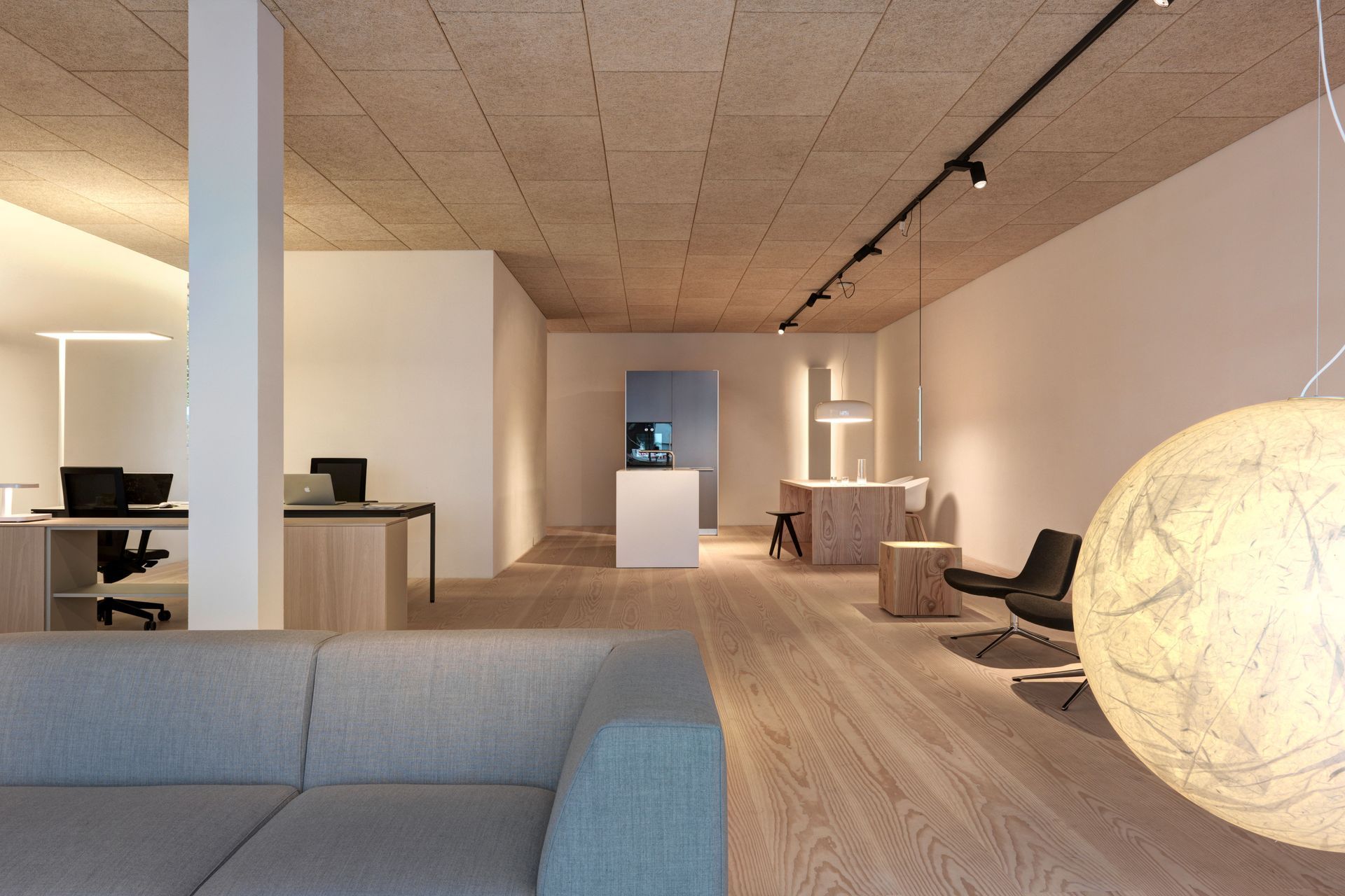 A04 Showroom