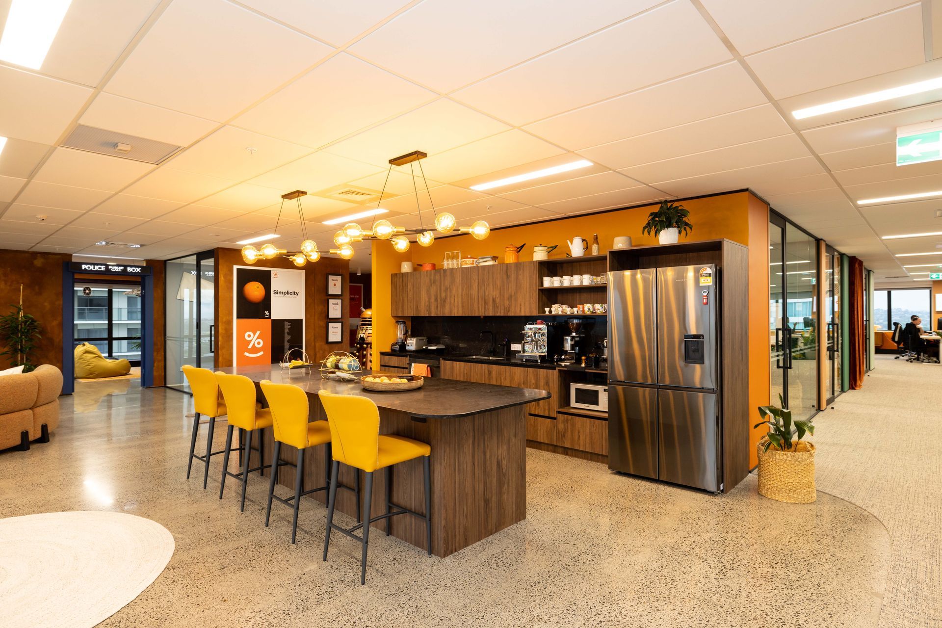 DWID-DINZ-Best-Interior-Awards-2023-Retro-Office-7.jpg