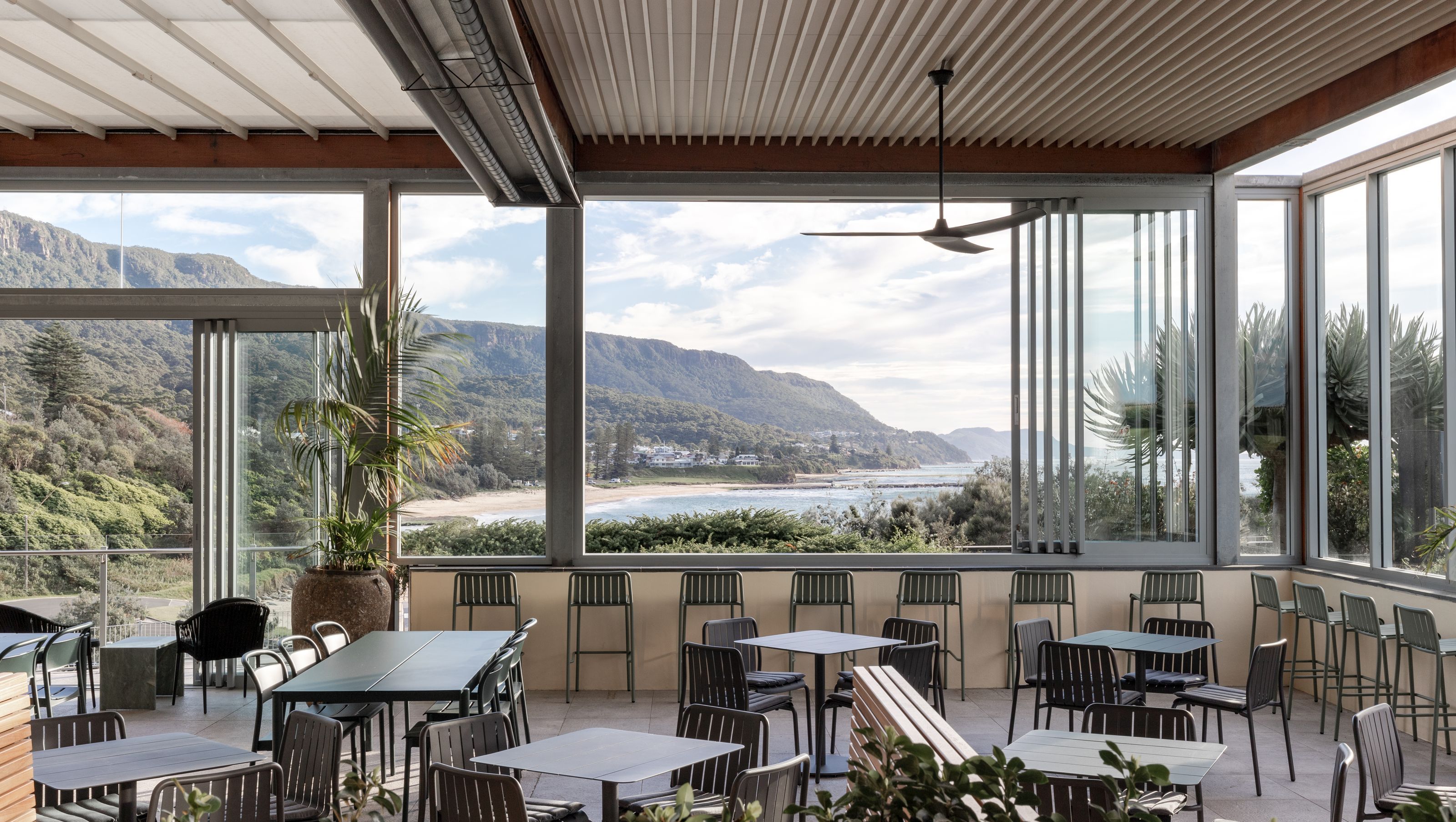 HEADLANDS HOTEL