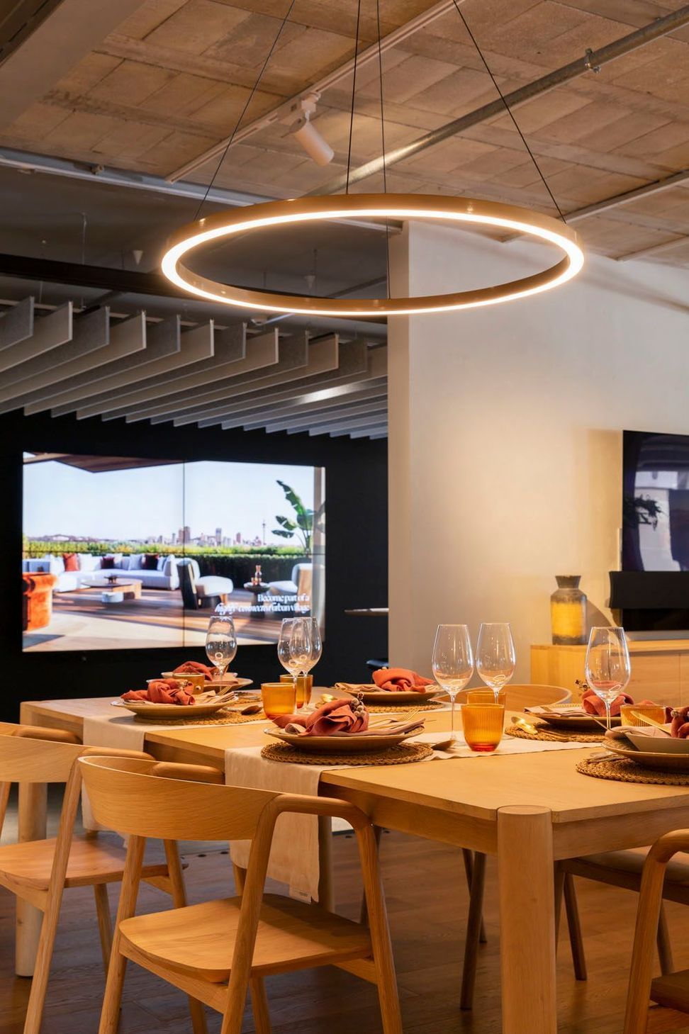 Amaia Showroom