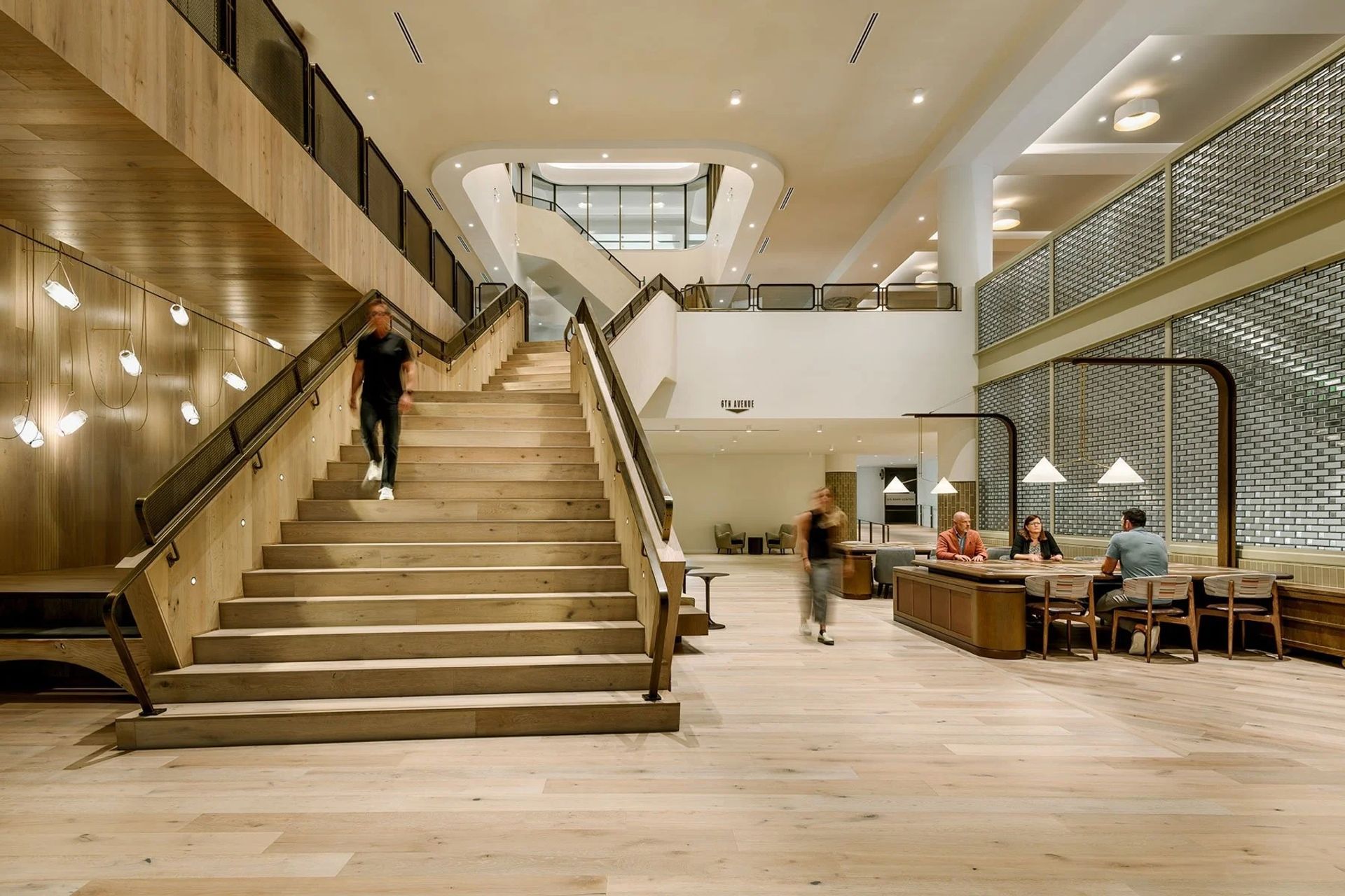 SkB-USBankCenter-TenantLobby-01-ap-compressed-v2.jpg