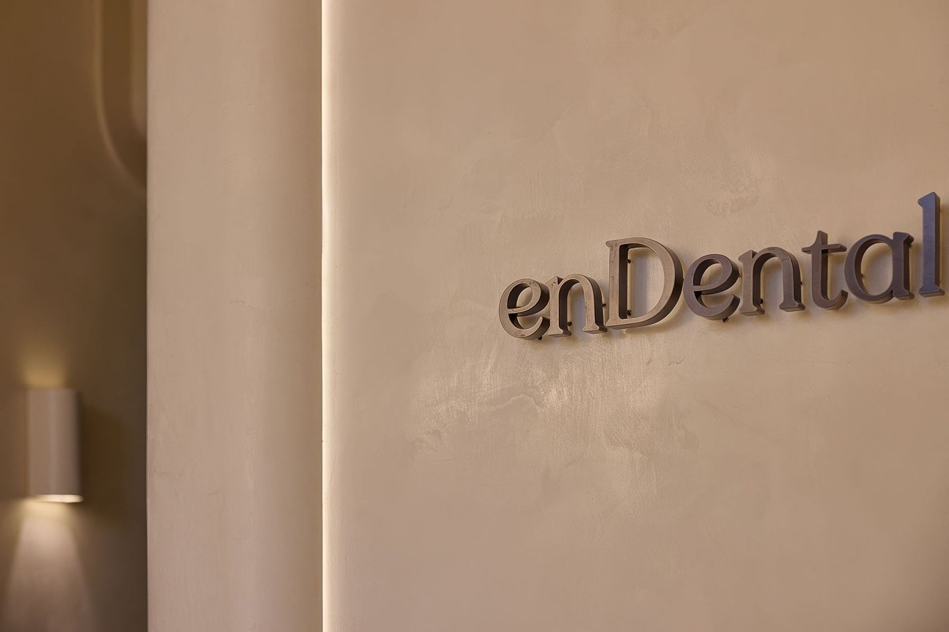 dezcon-project-edental-studio-gall-5.jpeg