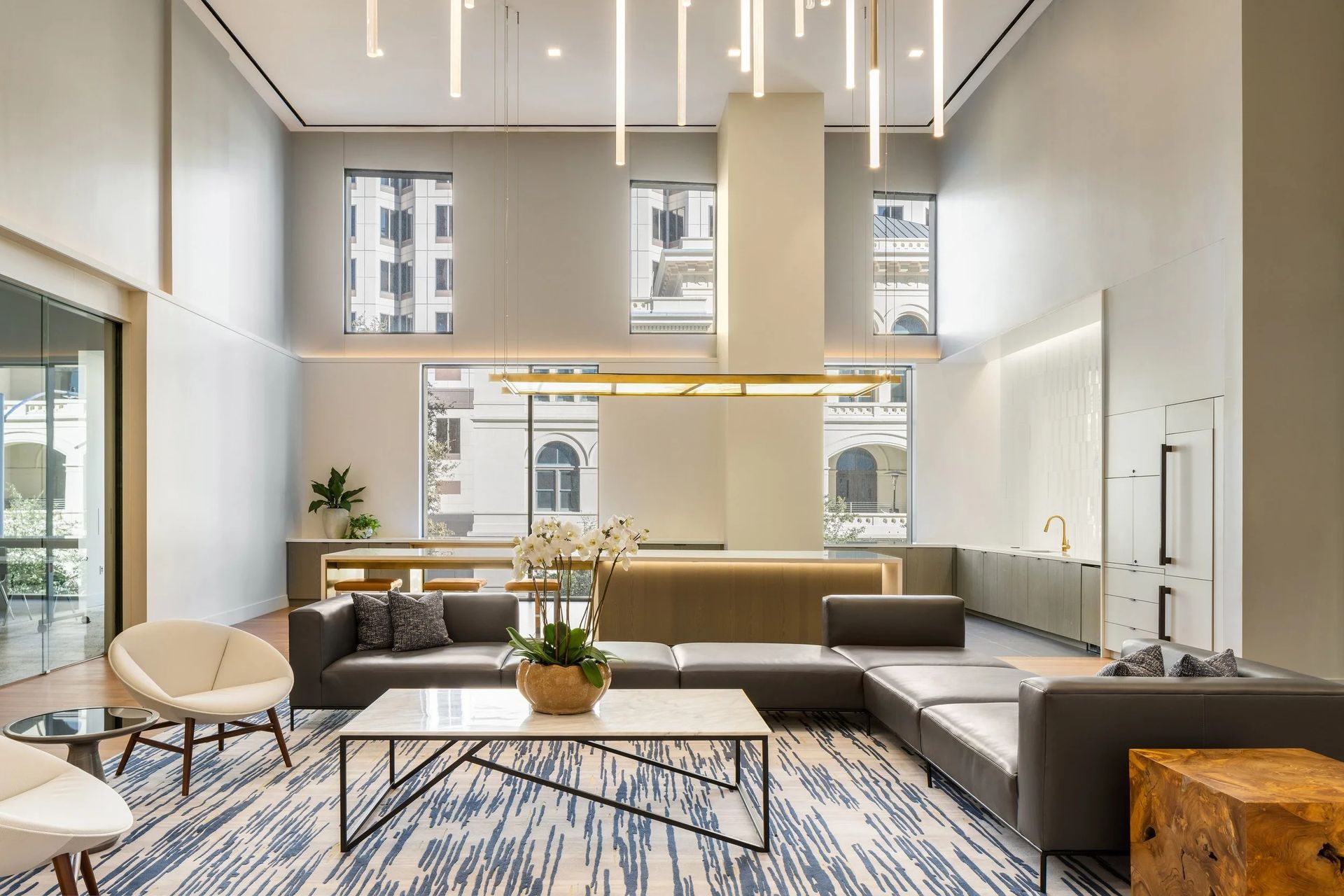 imgi7Indeed-Tower-Downtown-Austin-Lounge-Area-1.jpg