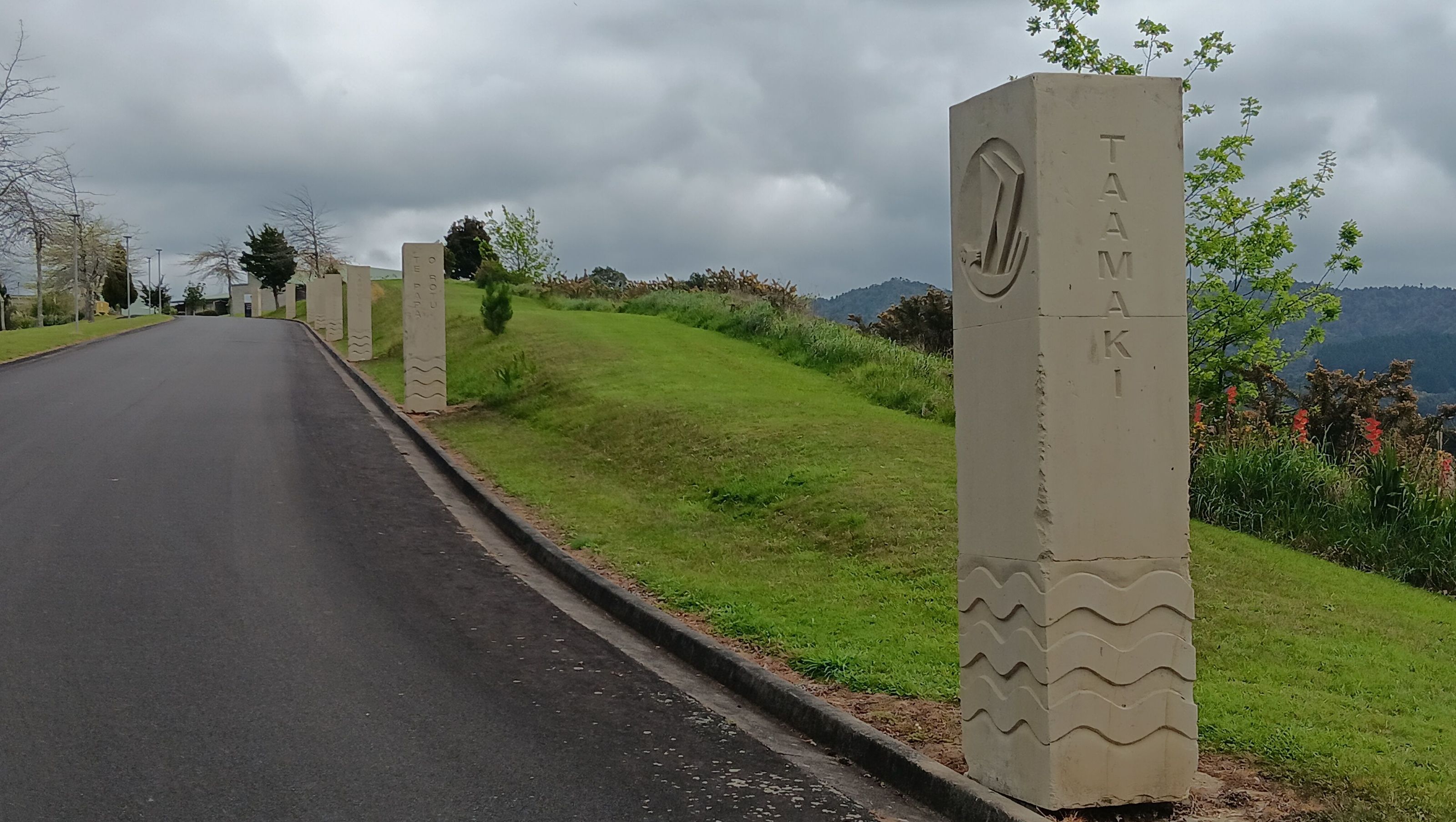 Hinuera Carvings Tainui