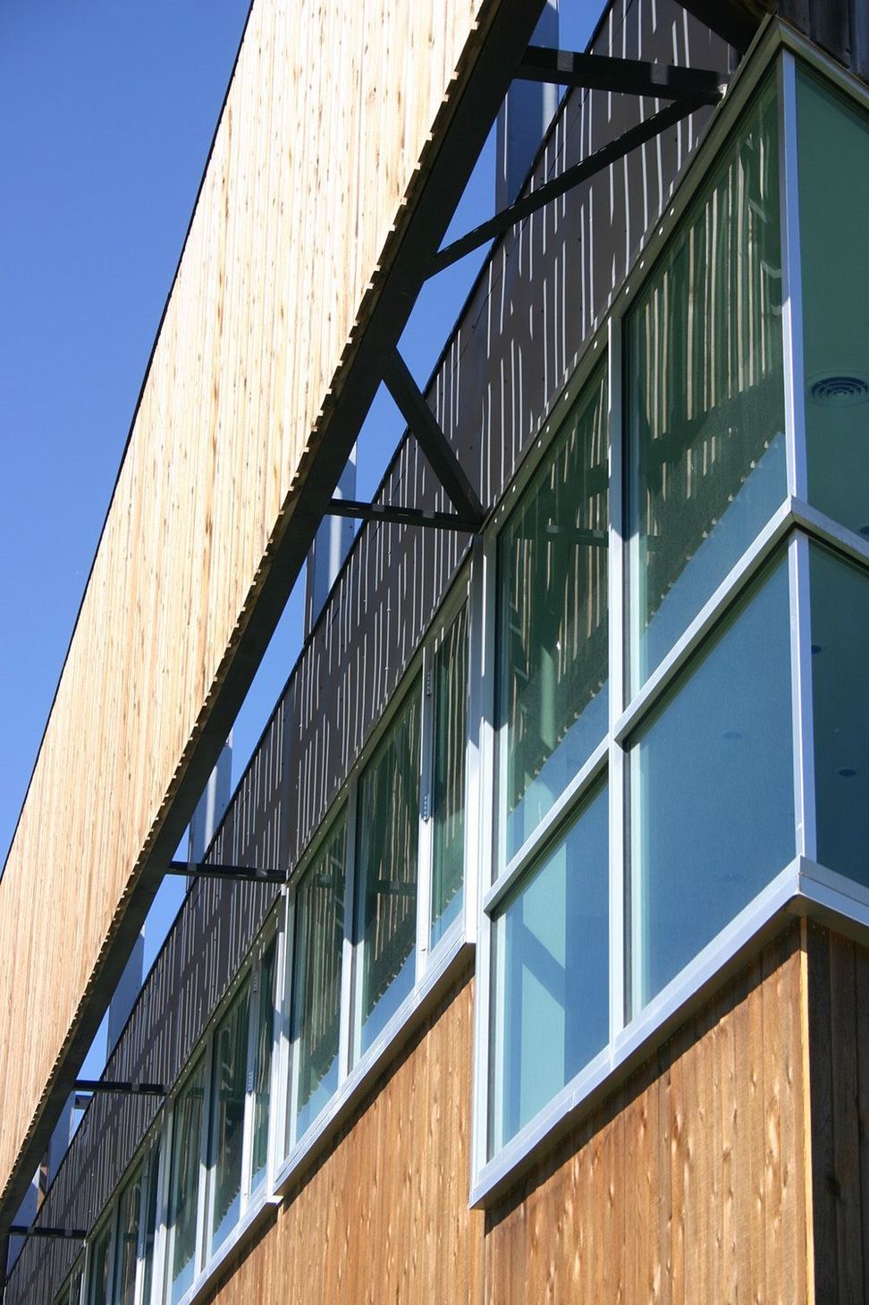 710-OFFICE-BLDG-IMG4044-710-VertSMsRGB.jpg
