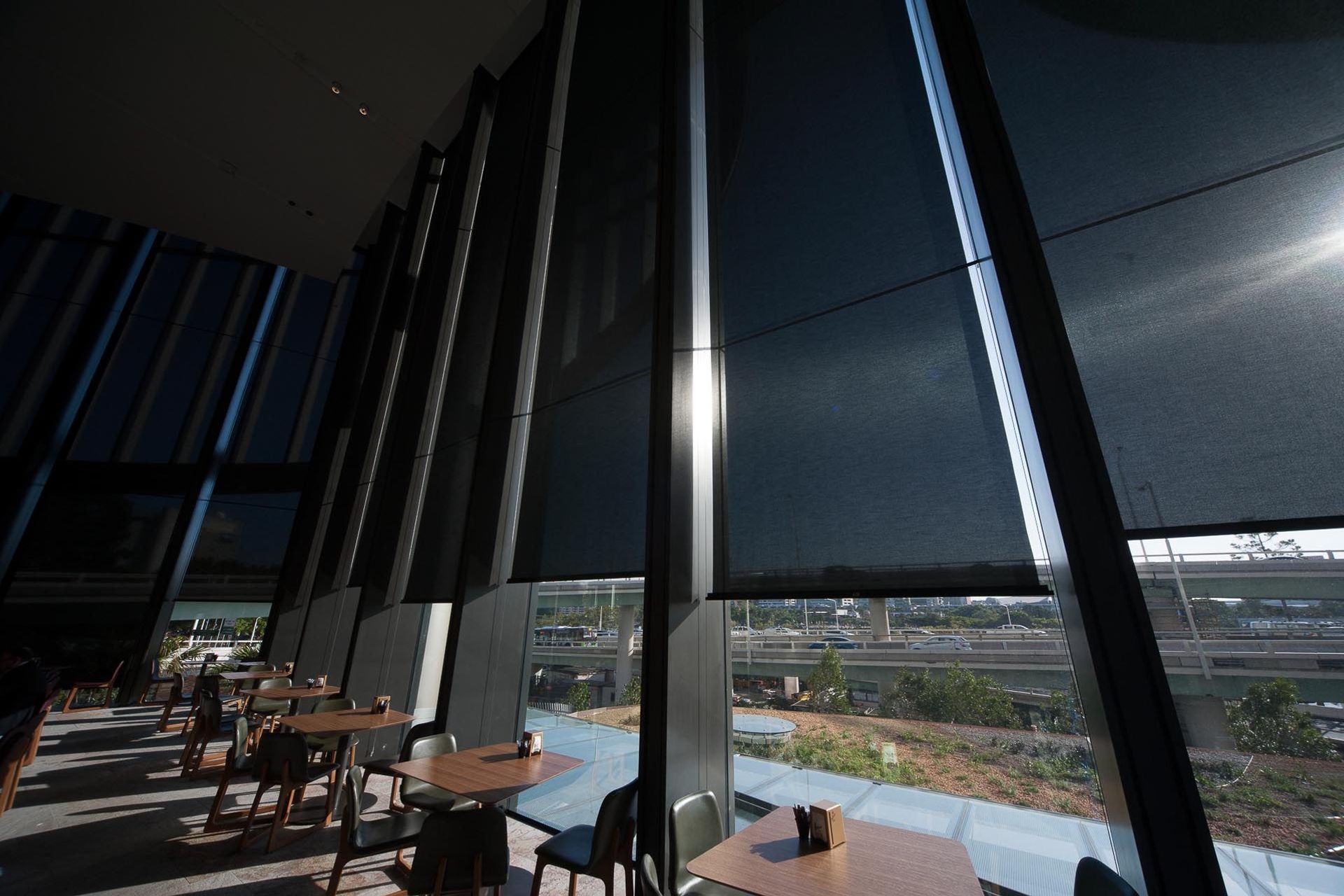 Vertilux-one-William-street-Brisbane-Euroscreen-Roller-Blind-Nero-Greenstar-19.jpg