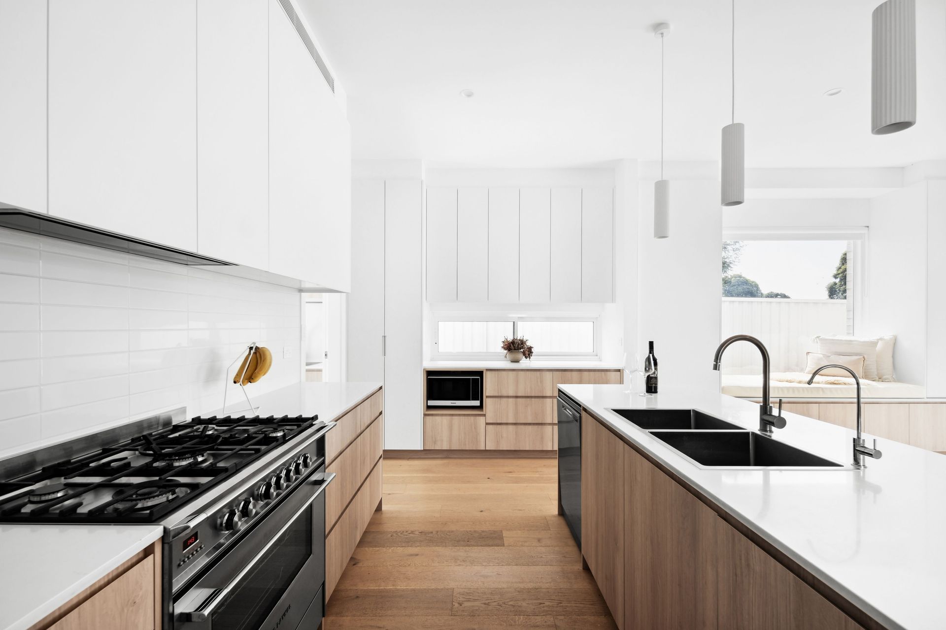 68KareenaRoadMirandaHighKitchen1.jpg