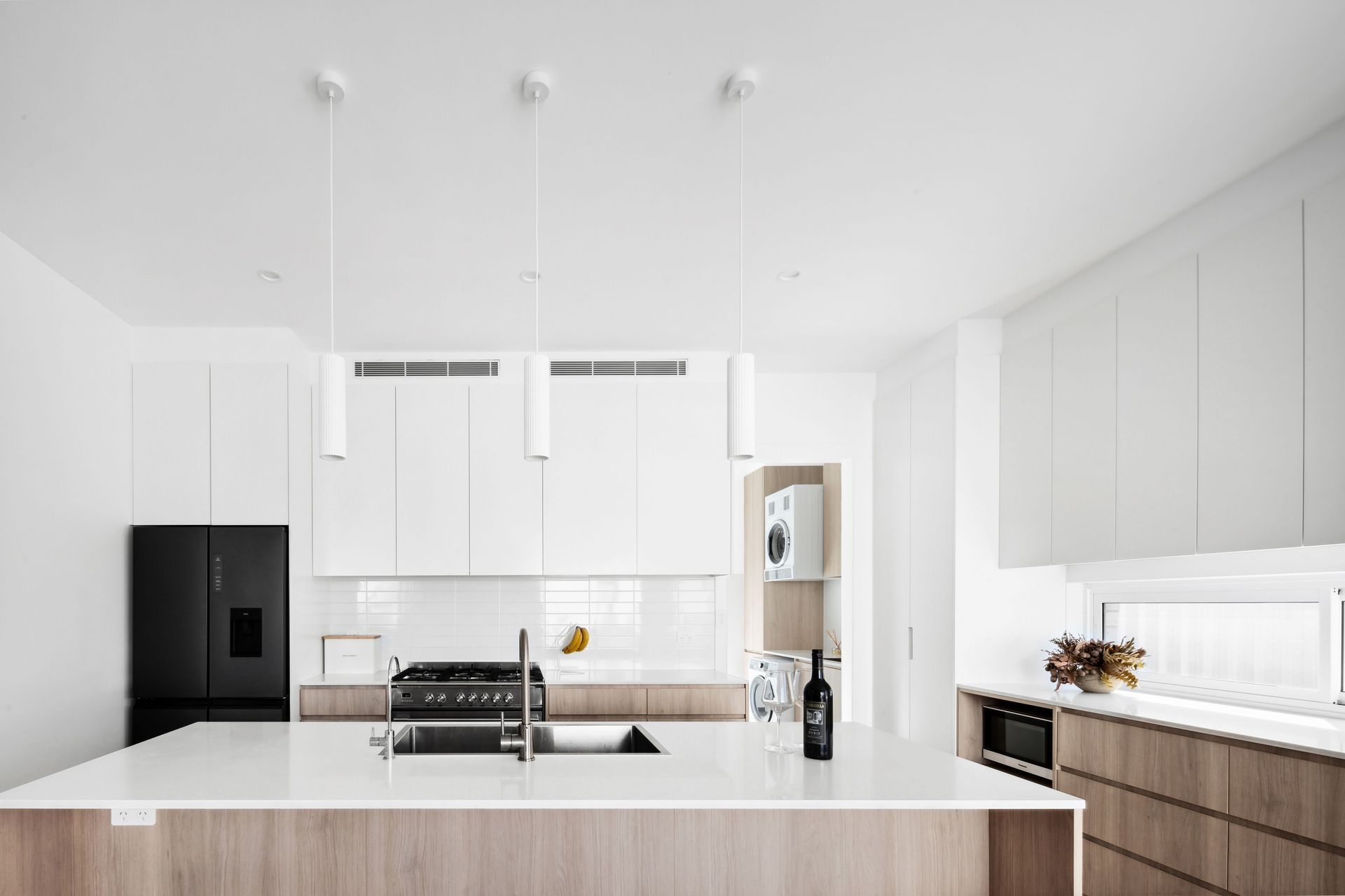 68KareenaRoadMirandaHighKitchen2.jpg