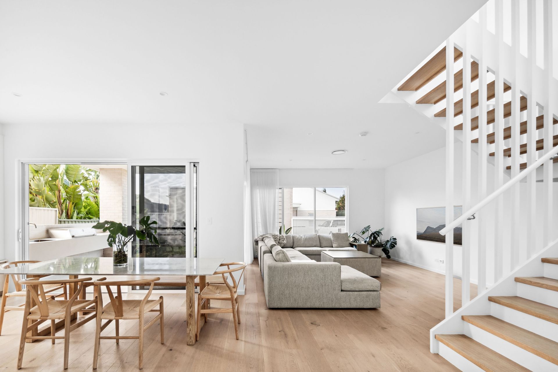 68KareenaRoadMirandaHighLivingDining1.jpg
