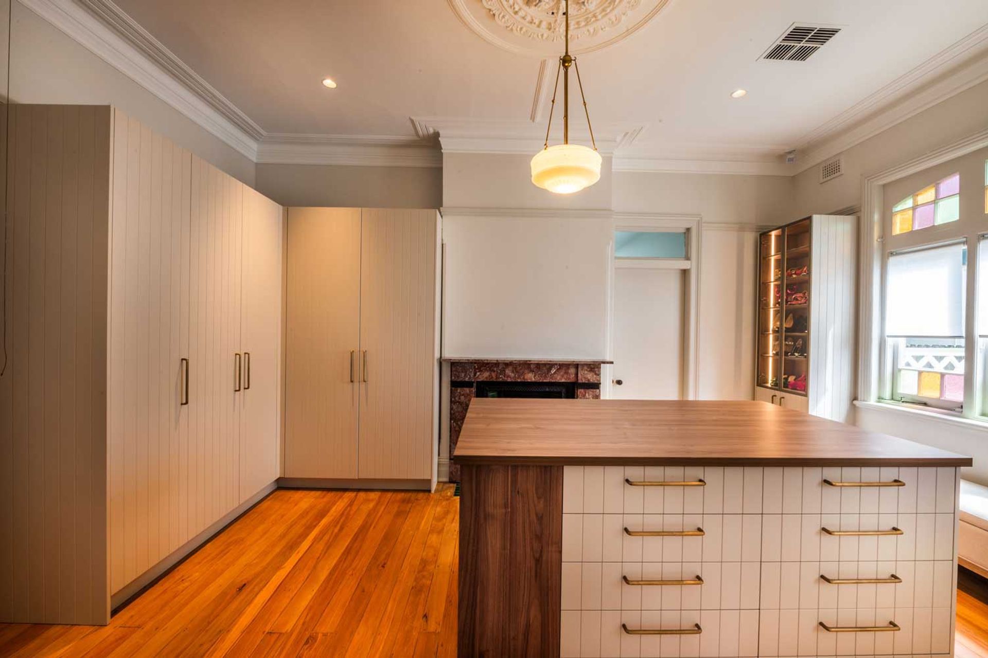 Modern-luxury-kitchen-renovation-using-Nikpol-Navurban-Quartzite-liebherr-fridge-miele-ovens-sirius-rangehoods-zip-tap-abey-sinks-081.jpg