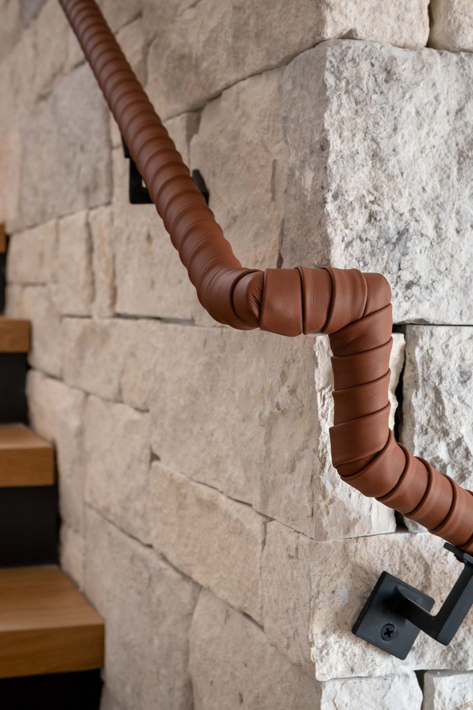 Railing-Detail-scaled-portrait-489d615b746b4aa0f68ebcaae4f283e4-oj7rqtk2xz0c.jpg