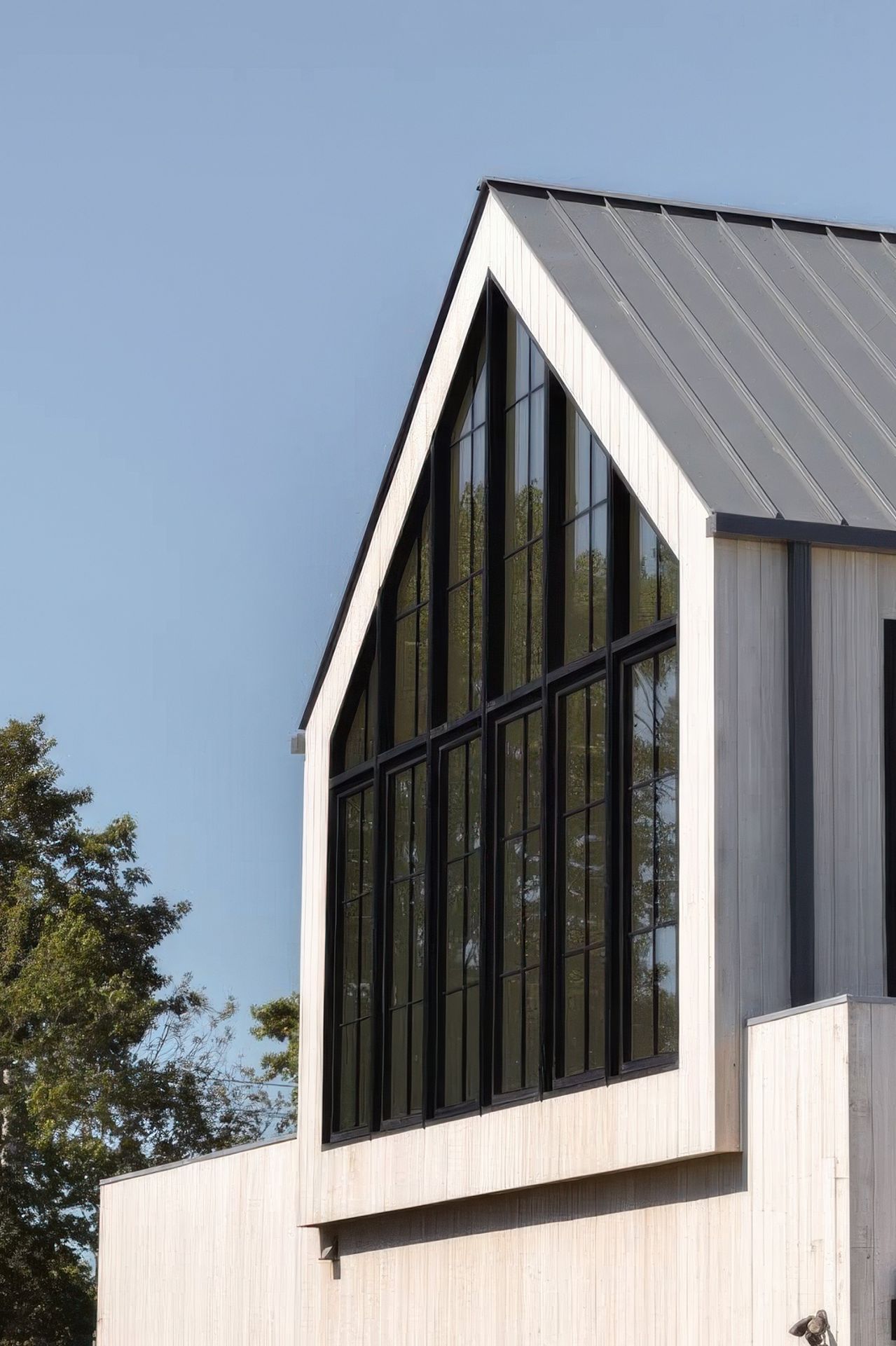 imgi15farmhouse-home-glass-wall-bedroom-by-new-york-architect-gigapixel-standard-v2-2x.jpg