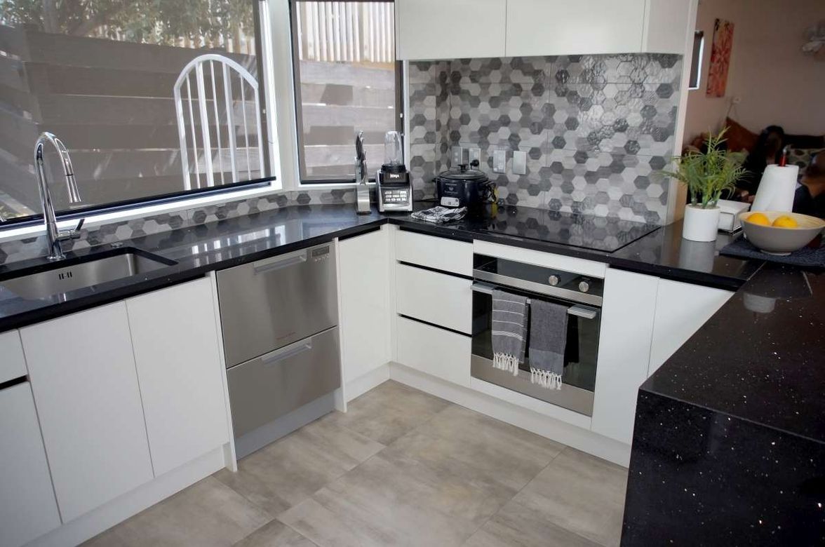 Retro Style Black and White Kitchen