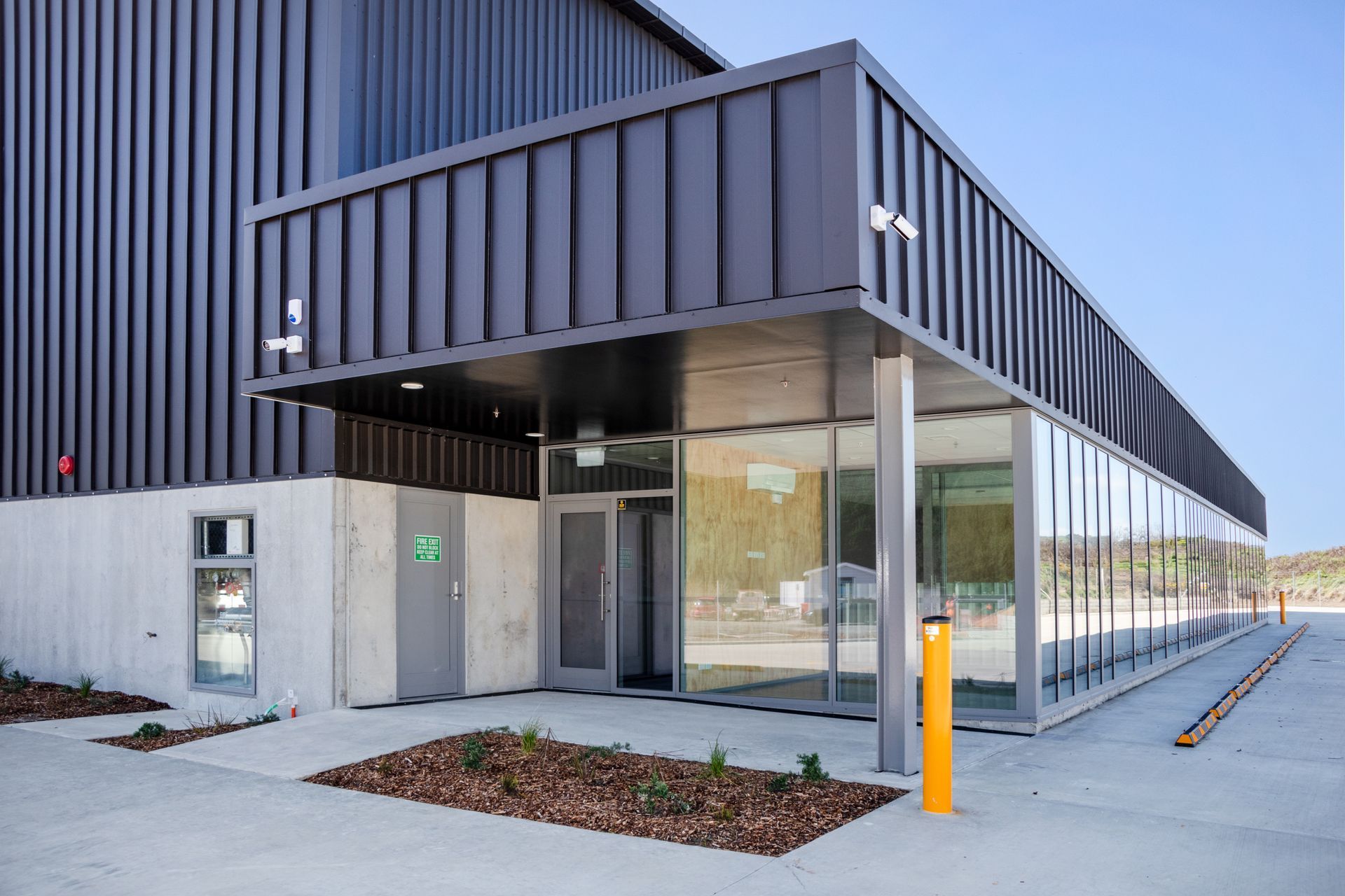 Exterior-13.jpg