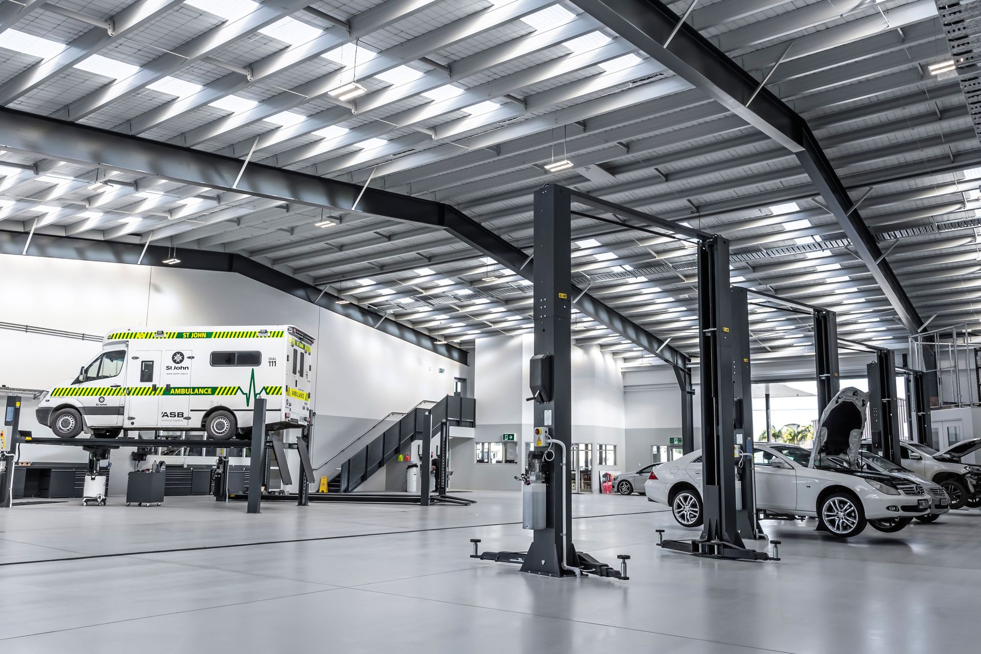 Truck Workshop &amp; Showroom - Whangarei