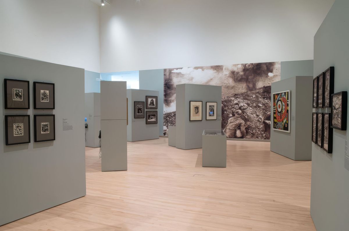 World War I: War of Images, Images of War