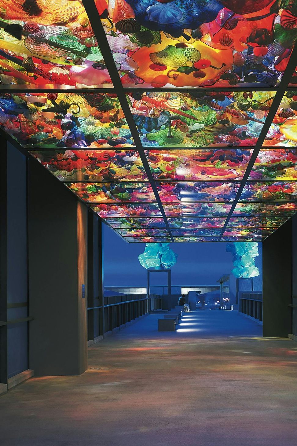 9515-Chihuly-Bridge-of-Glass-Tim-Hursley-V-View-of-Ceiling-and-Bridge.jpg