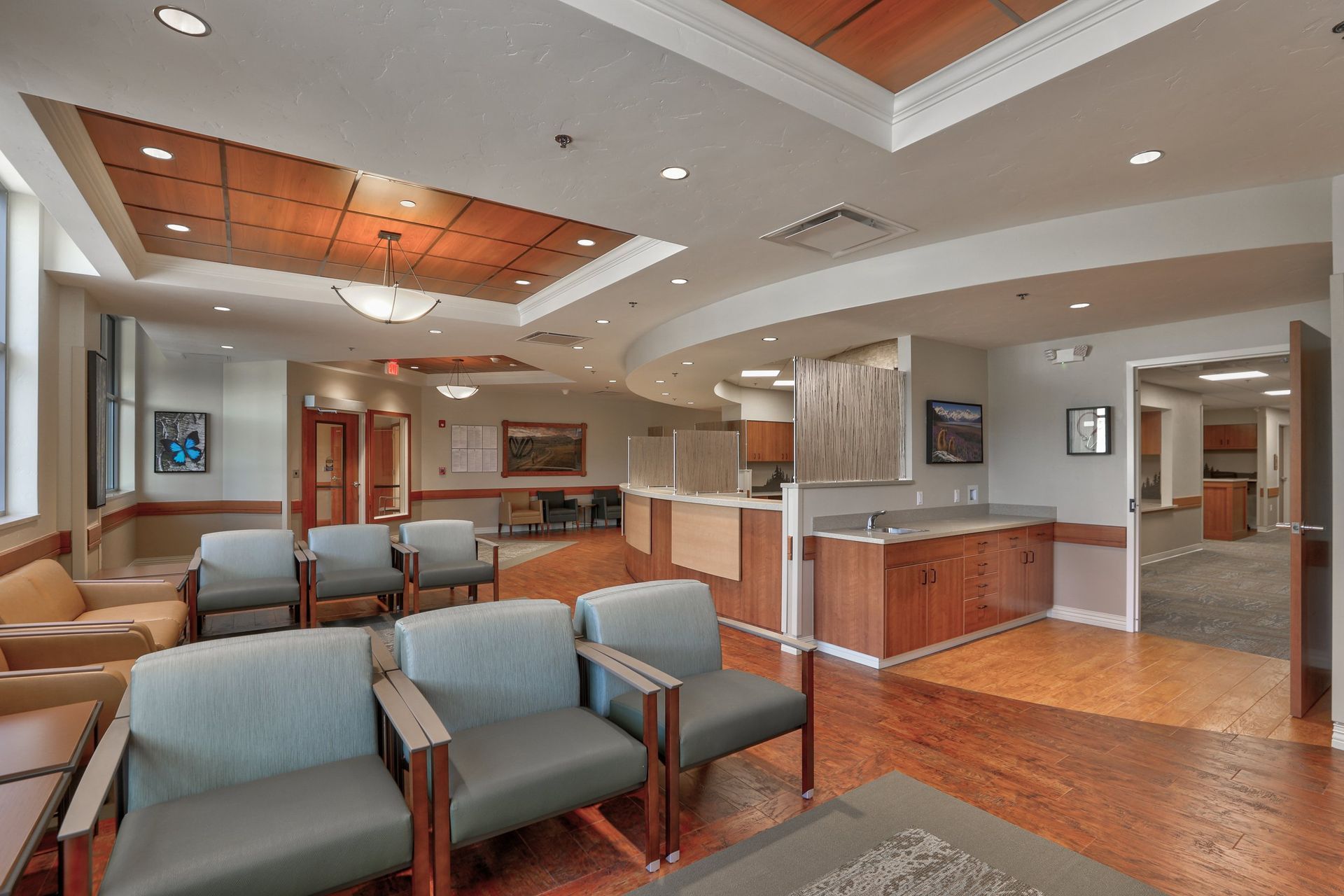 1830BlakeAveGlenwoodSpringsCO81601May2022DSLRInteriorStill-20.jpg