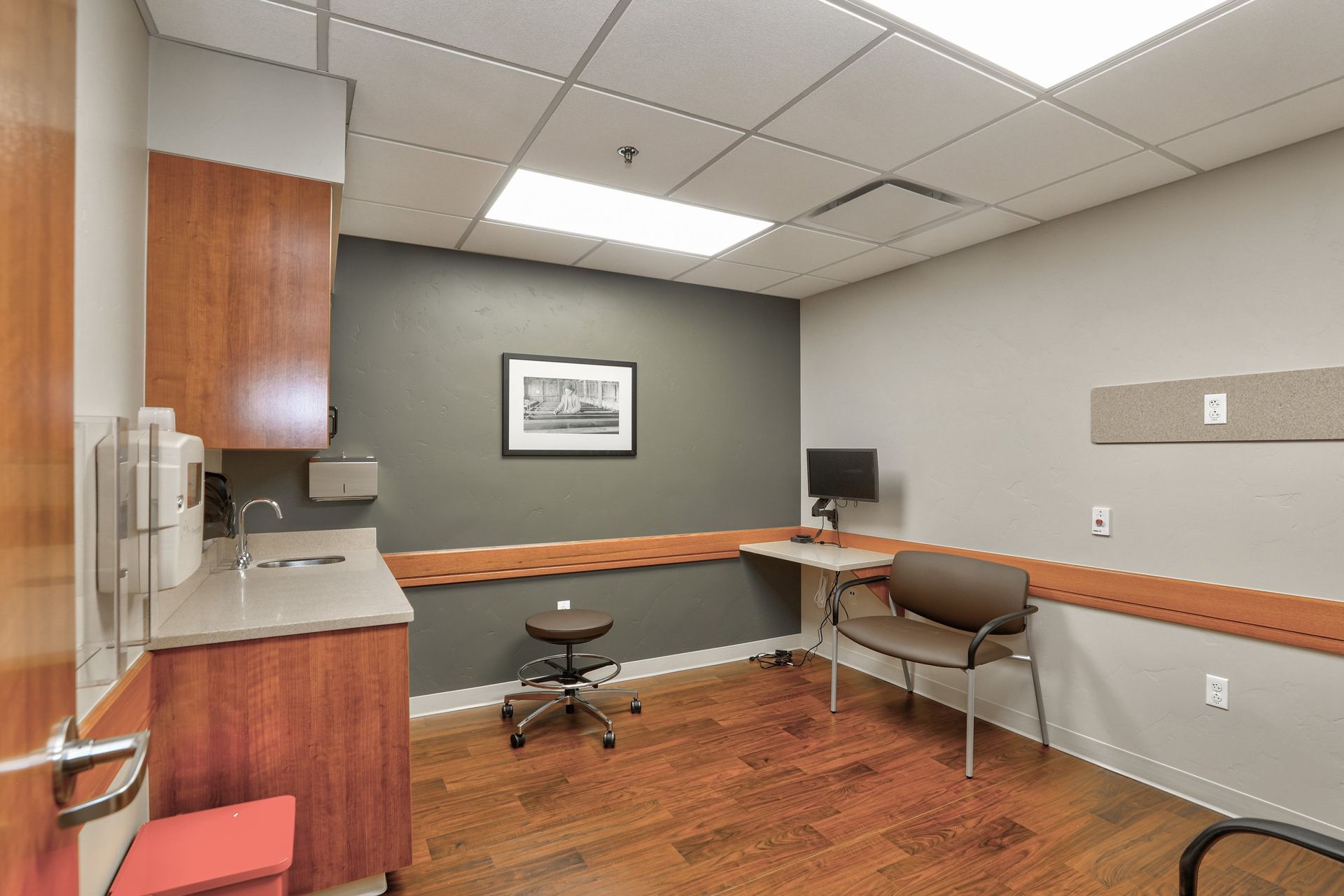 1830BlakeAveGlenwoodSpringsCO81601May2022DSLRInteriorStill-36.jpg