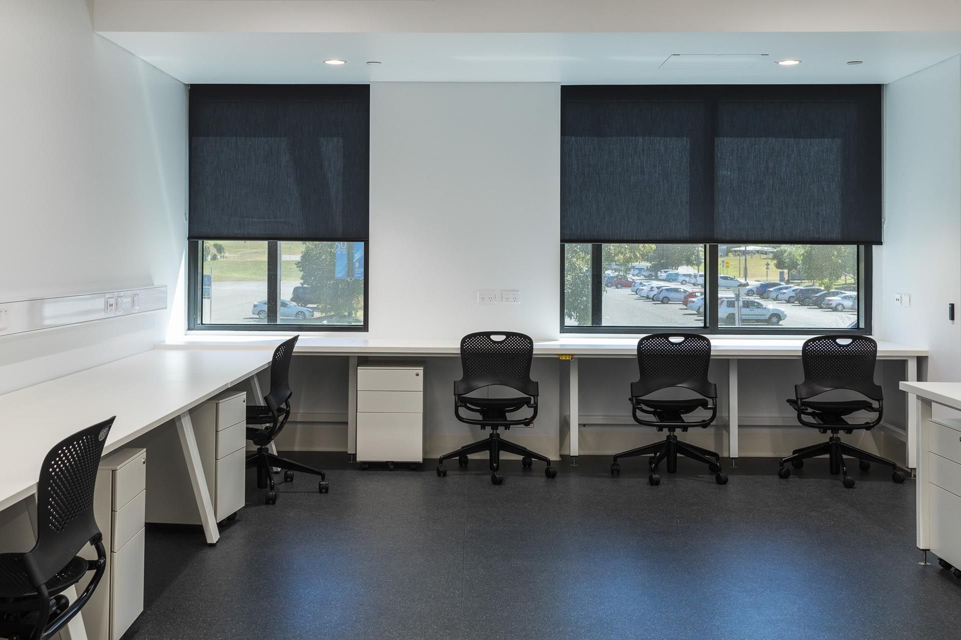 vertilux-james-cook-university-innovation-centre-roller-blinds-13.jpg