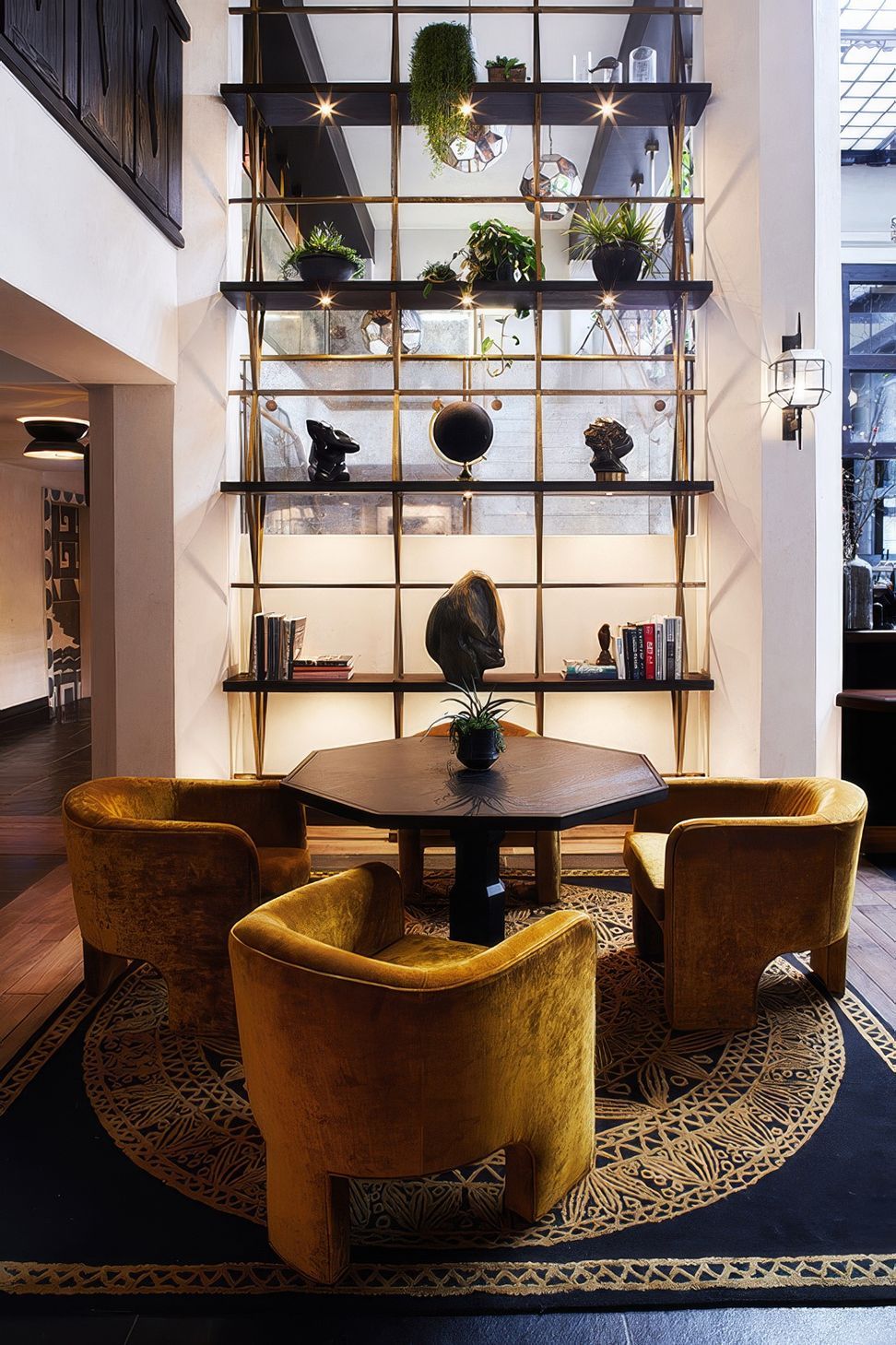 00hotelfig03-upscaled-by-Replicate.jpg