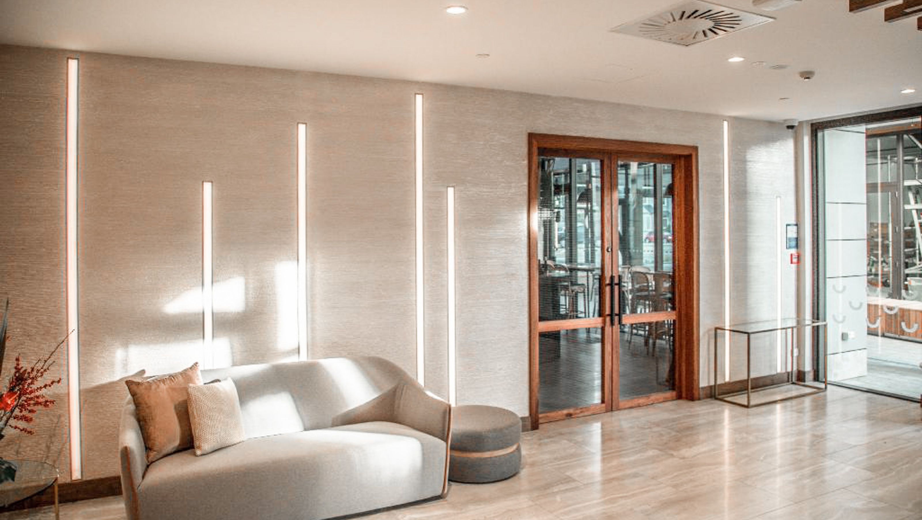 Luxury Hotel Plaster