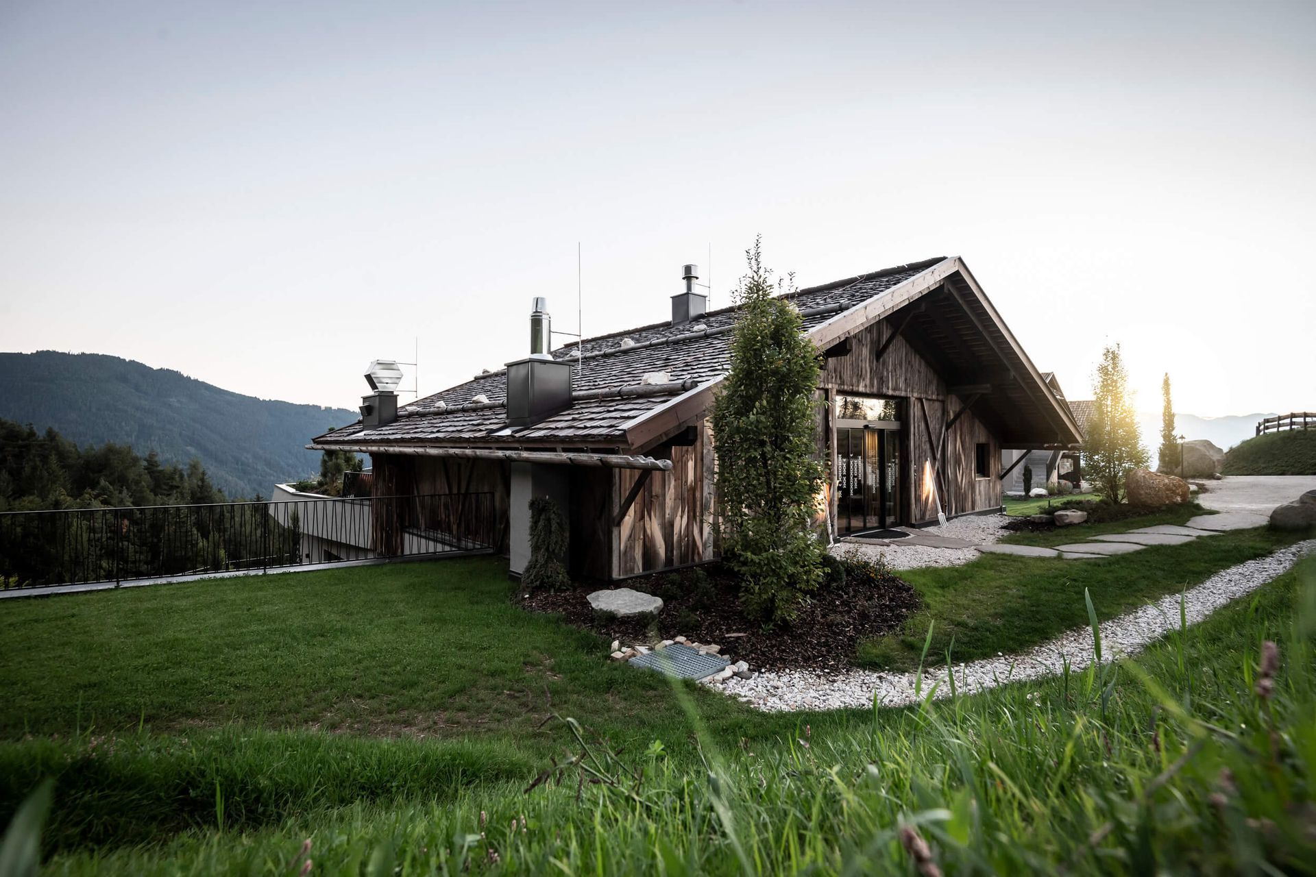 BD-Eva-Gfell-Hotel-Vols-am-Schlern-Italy-Exterior-9.jpeg