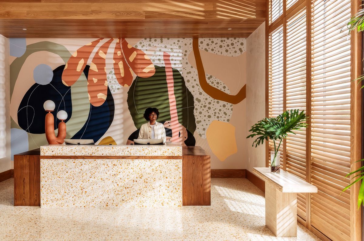 HOTEL JUNE