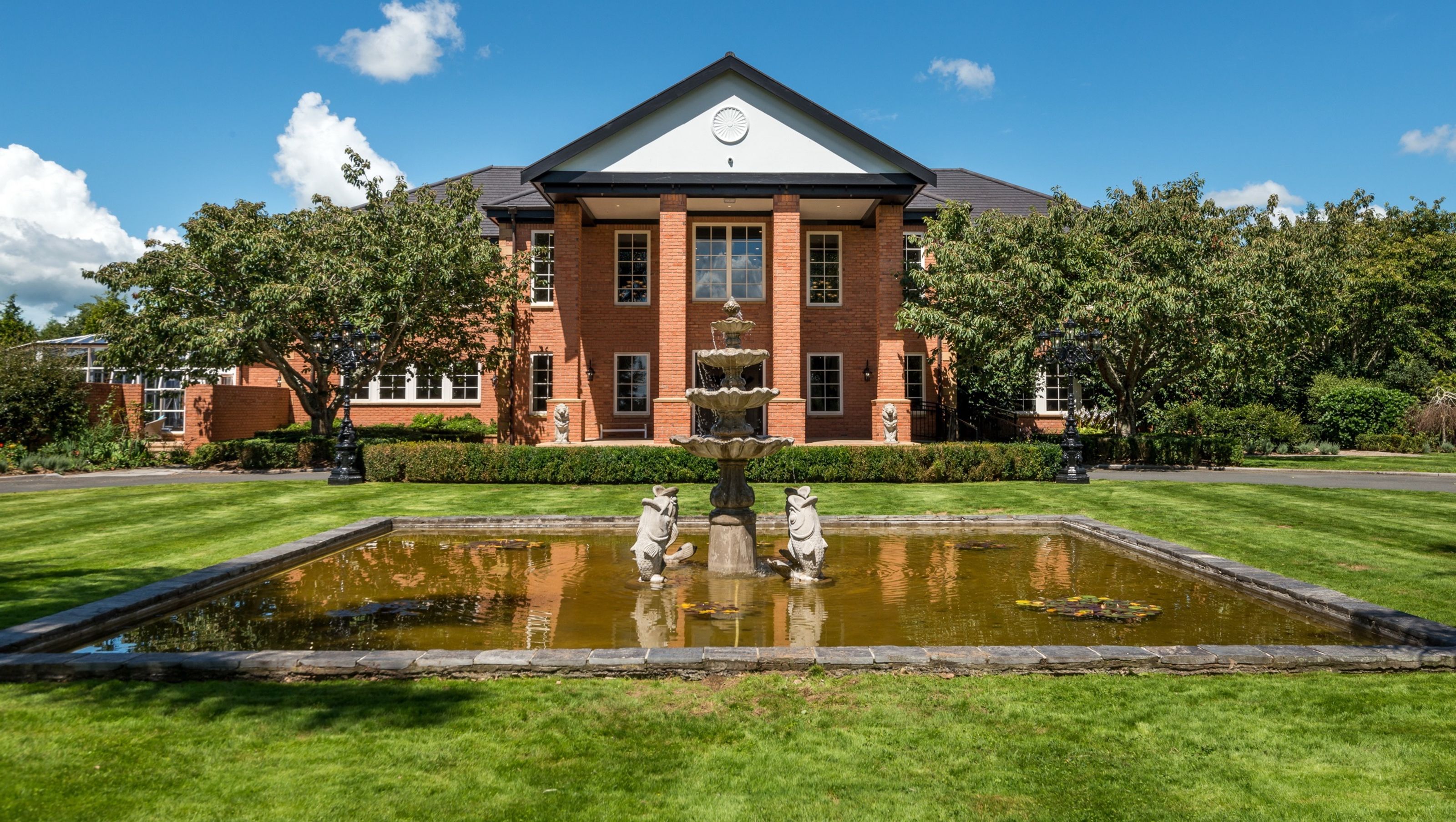 Henley Hotel