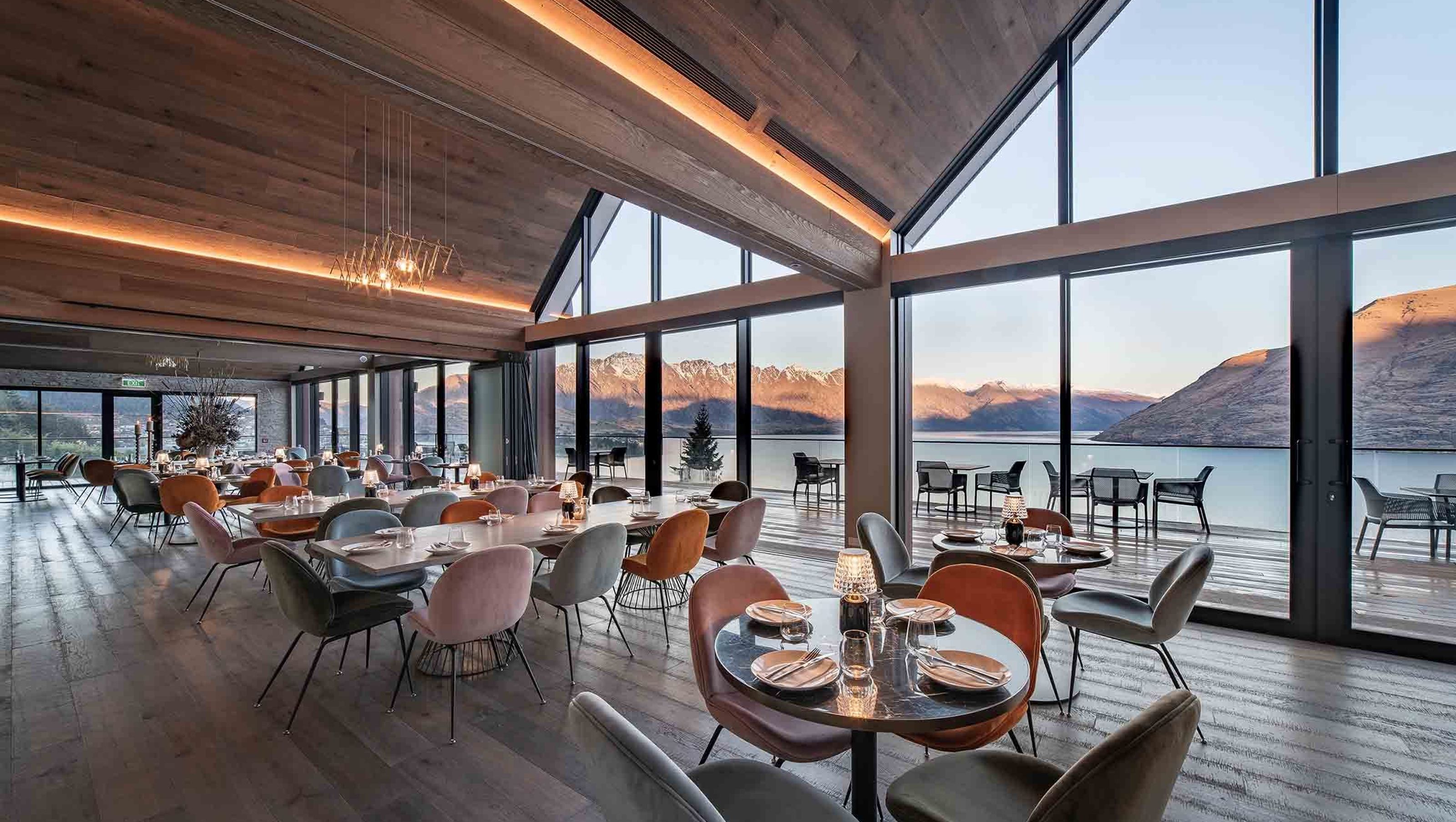Kamana Lakehouse Hotel