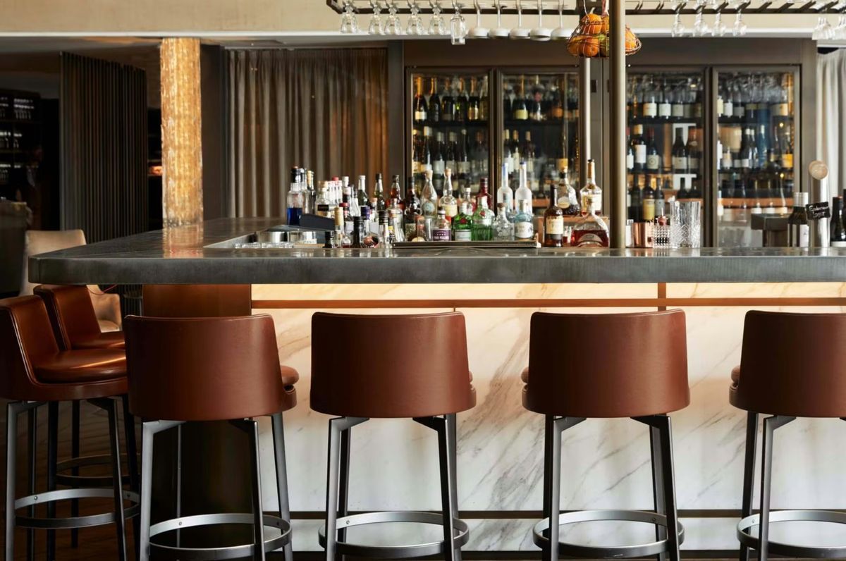 Pier One Hotel