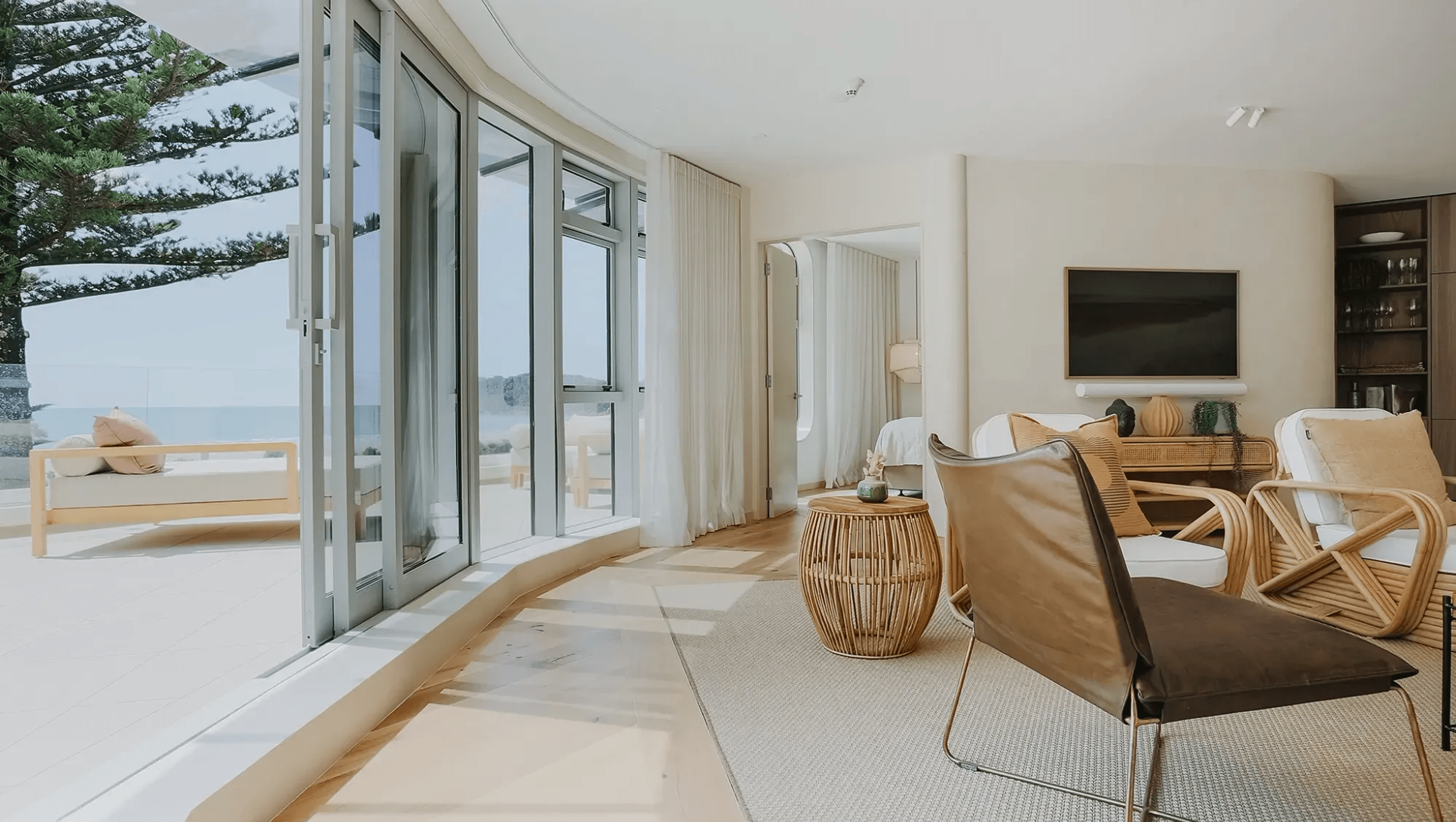 Beach Bach Hotel